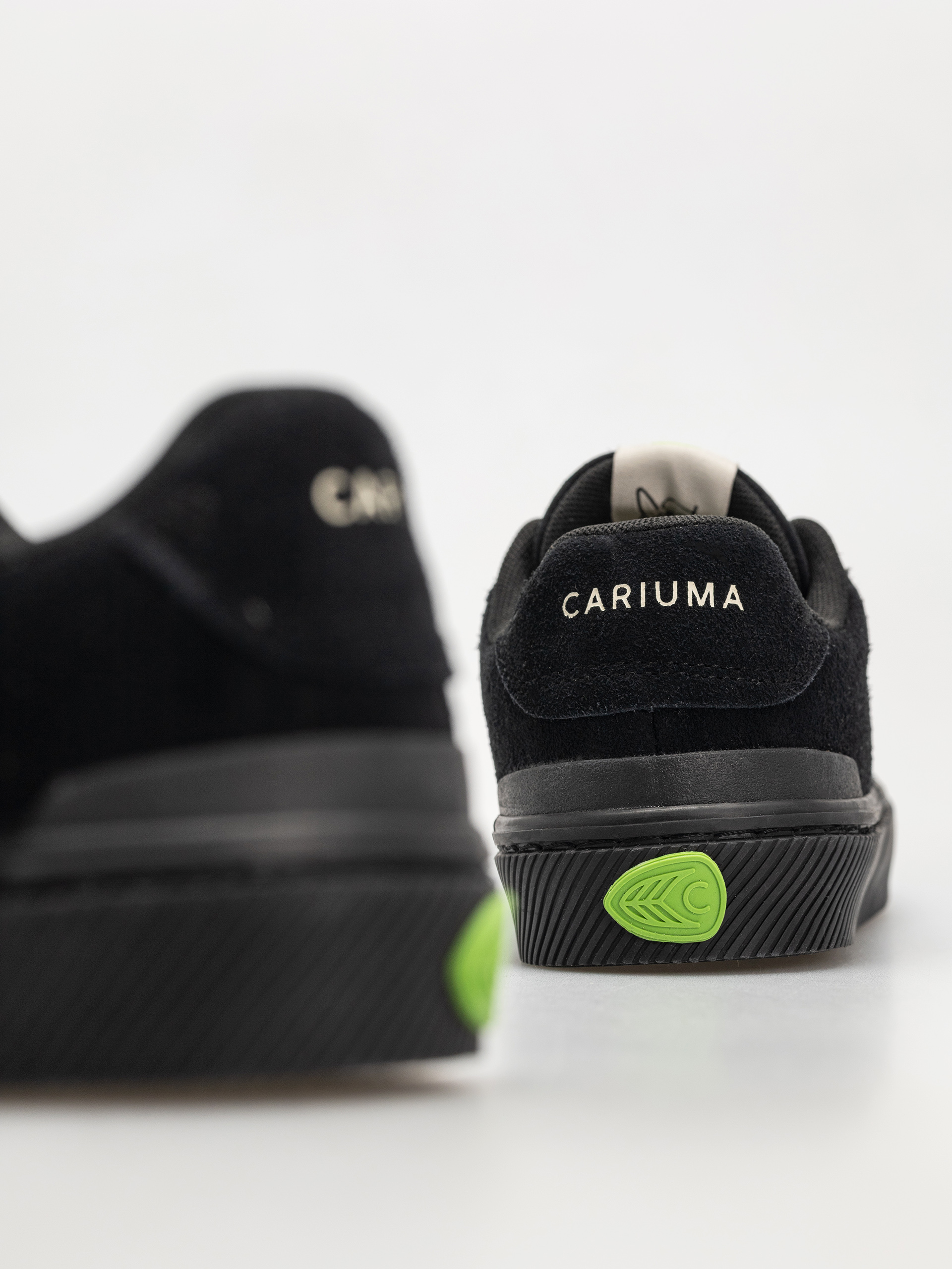 Cariuma Luan Pro Shoes Wmn (all black suede ivory logo)