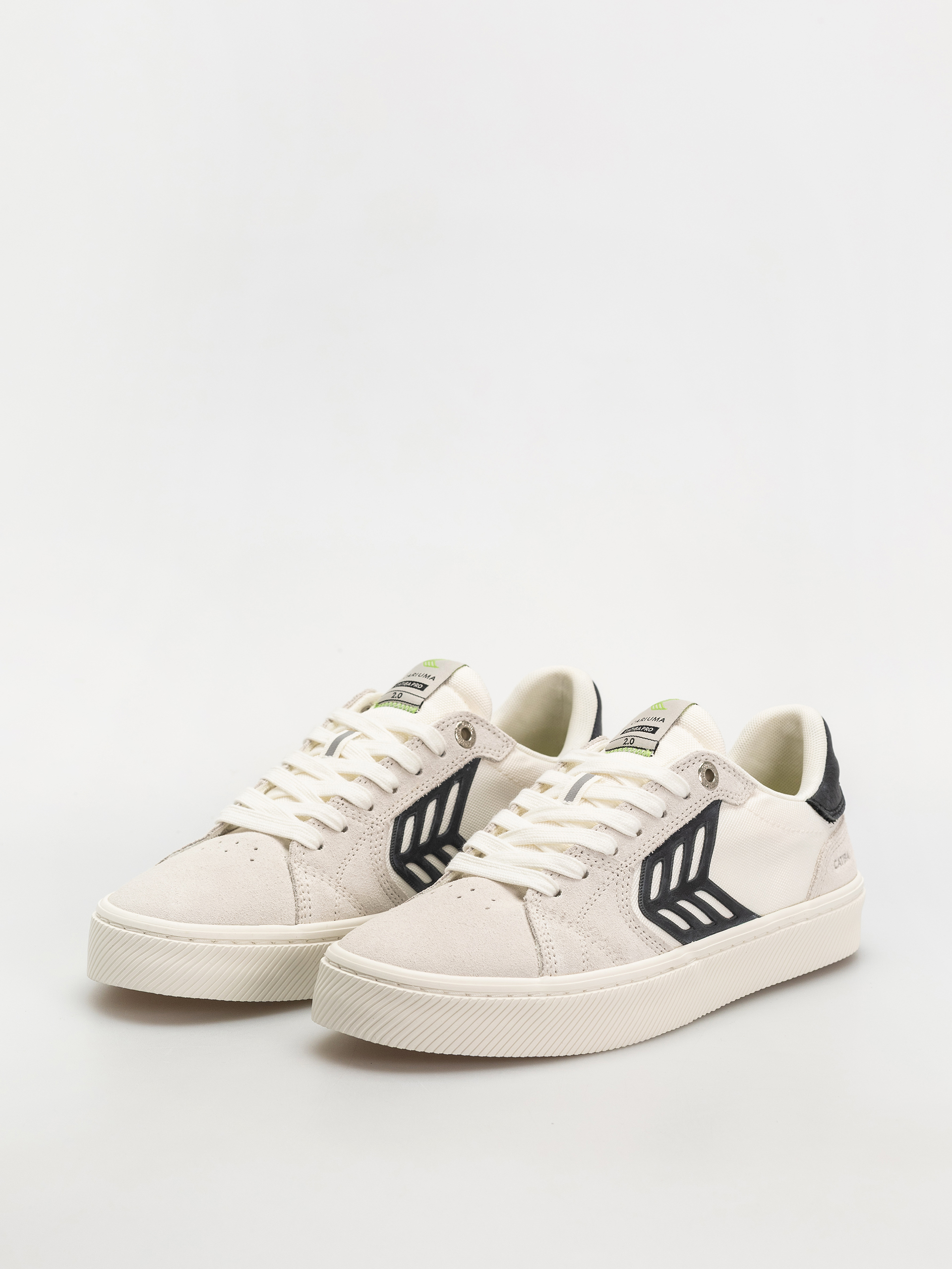 Cariuma Catiba Pro 2.0 Schuhe (smoke white suede off white cordura black logo)