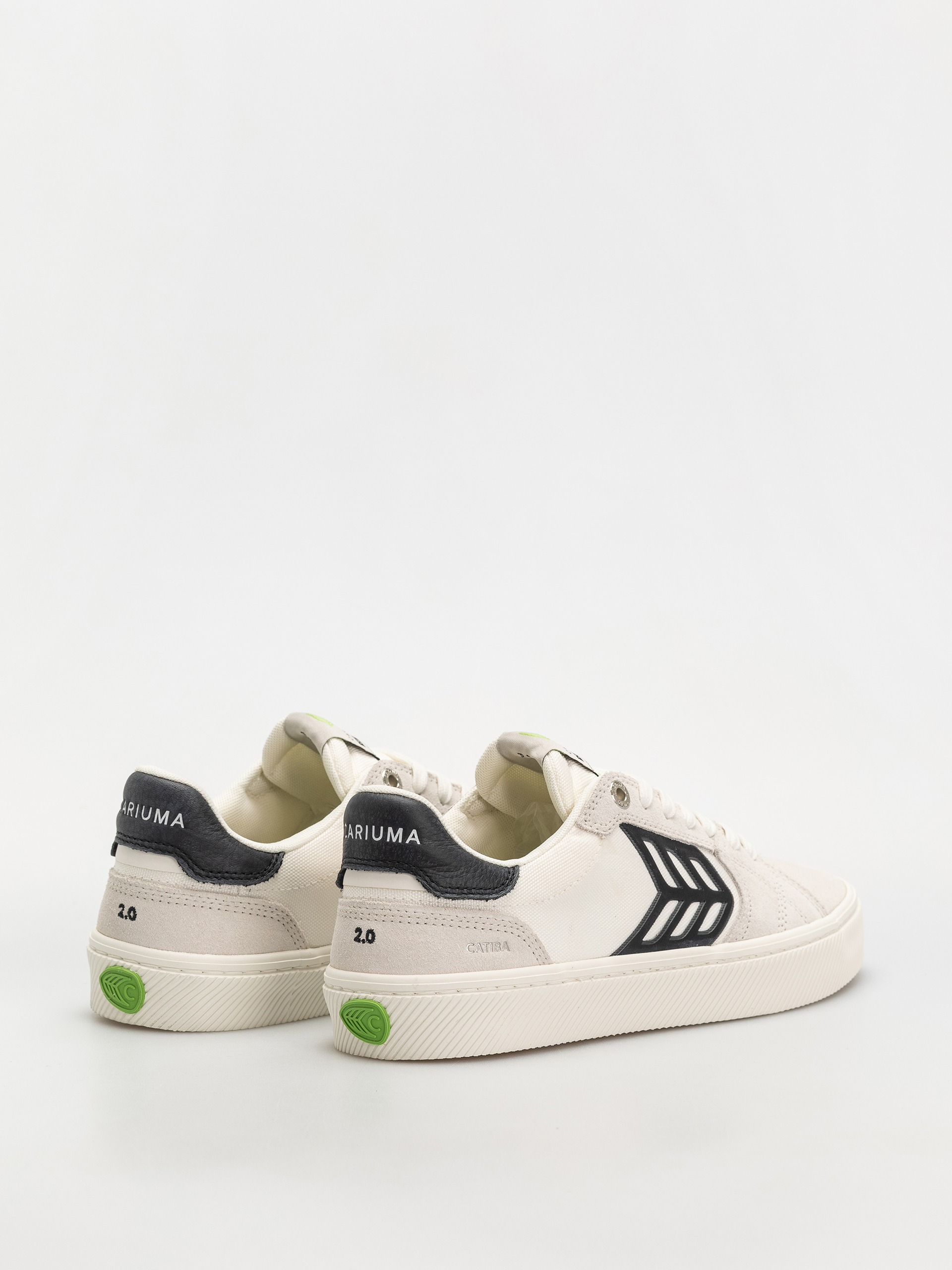 Cariuma Catiba Pro 2.0 Schuhe (smoke white suede off white cordura black logo)