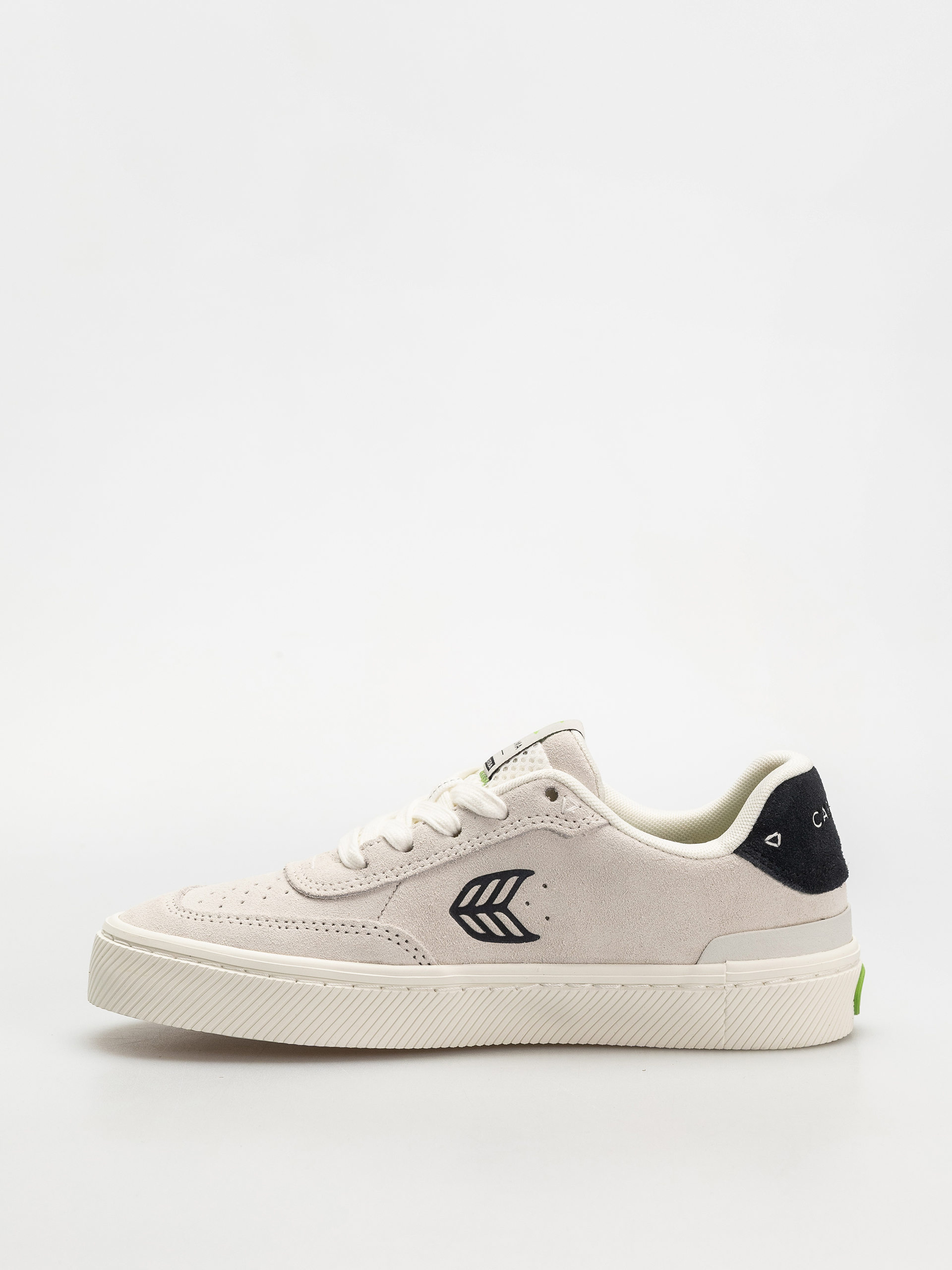Cariuma Luan Pro Schuhe Wmn (smoke white suede black logo)