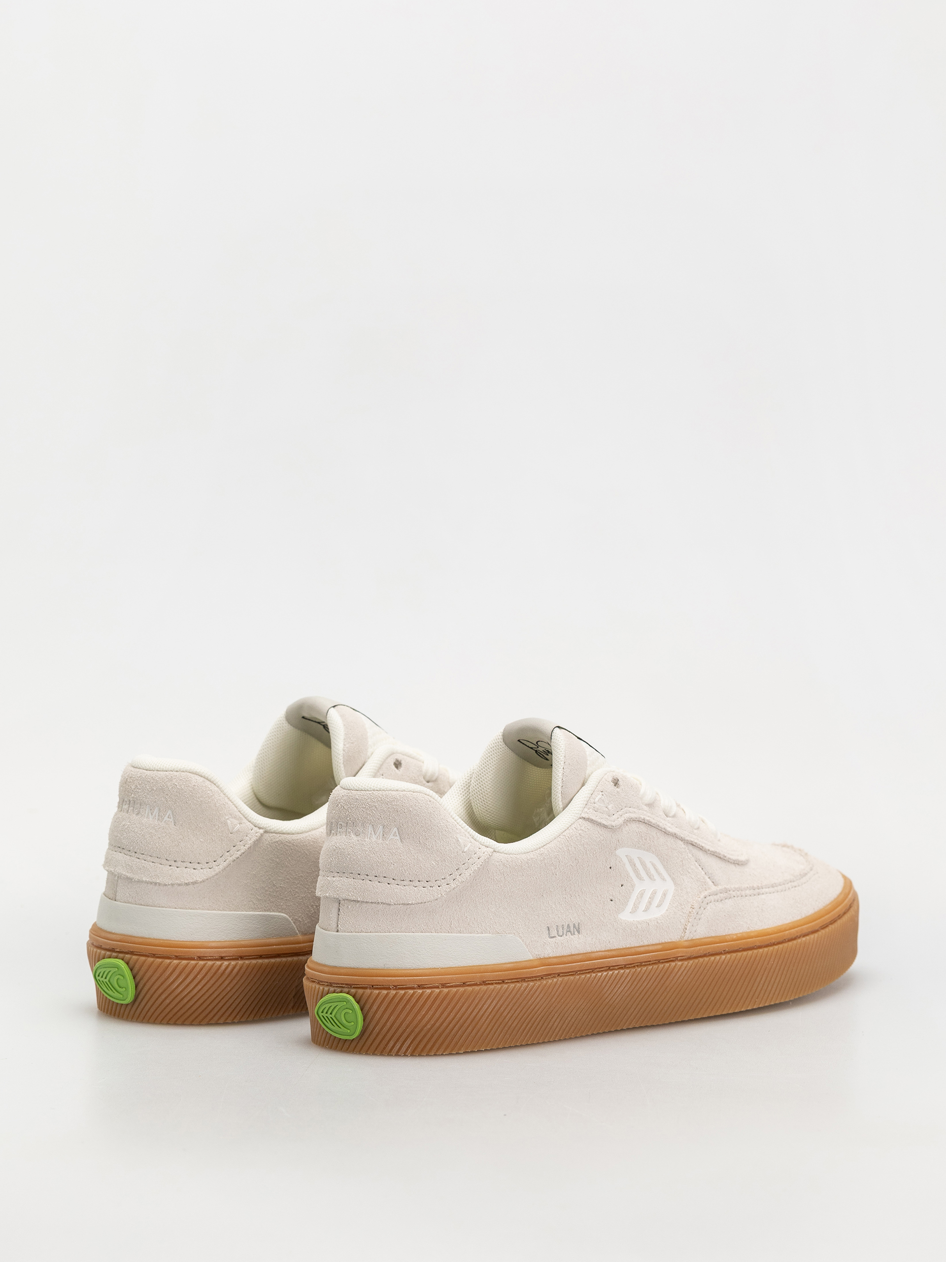 Cariuma Luan Pro Schuhe (gum smoke white suede off white logo)