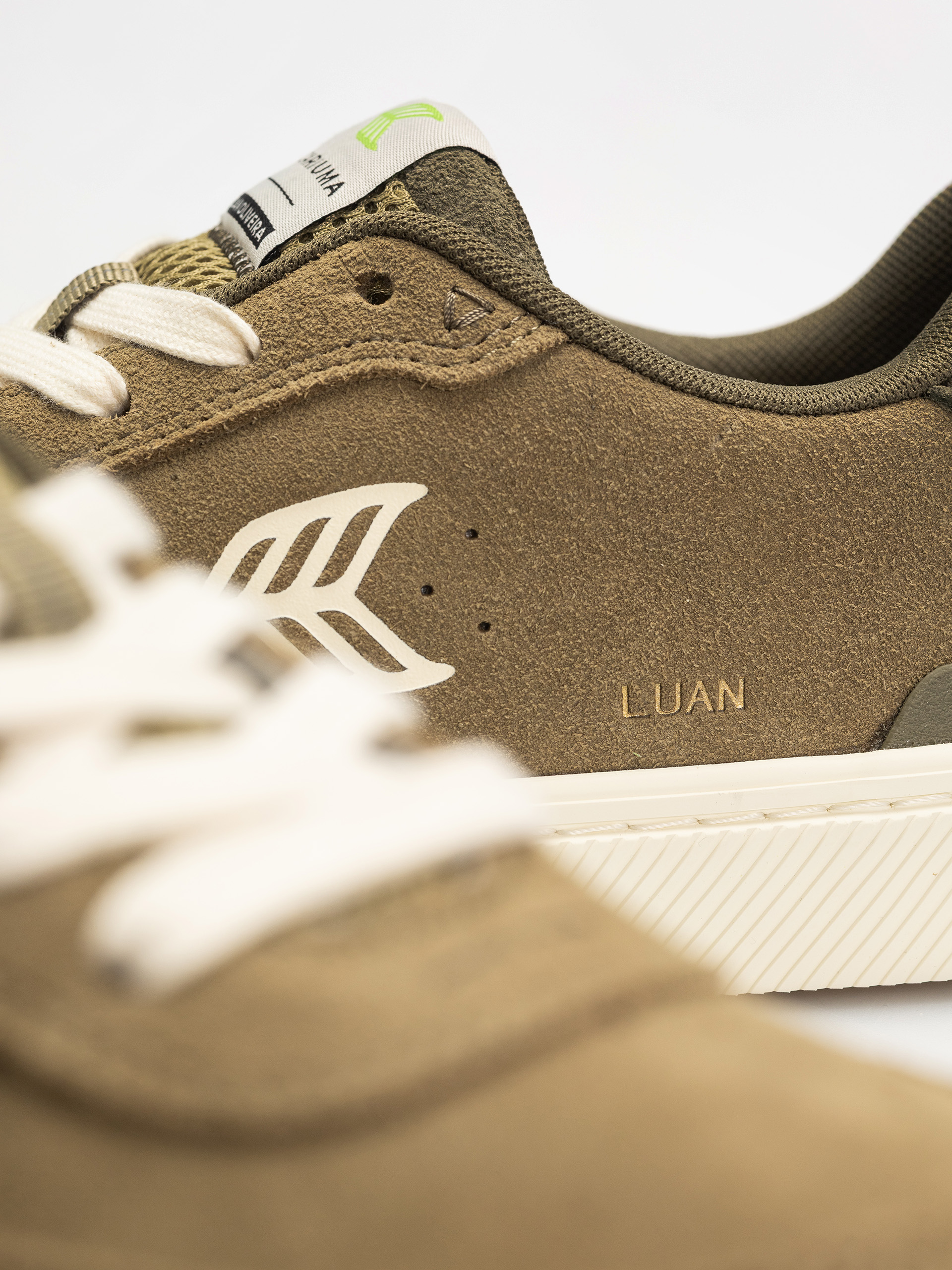 Cariuma Luan Pro Schuhe Wmn (olive green suede ivory logo burnt olive)