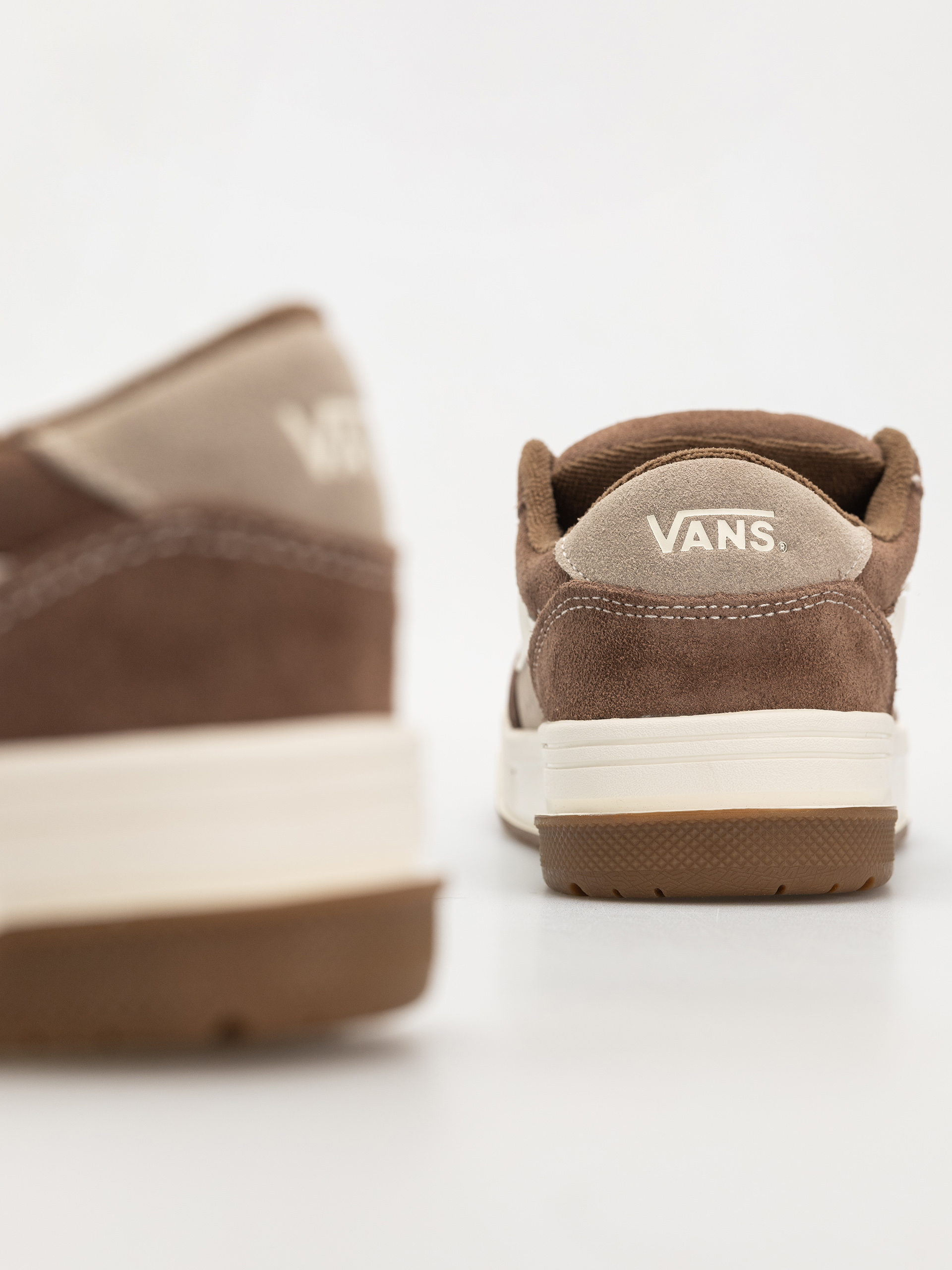 Vans Hylane Shoes (taupe)