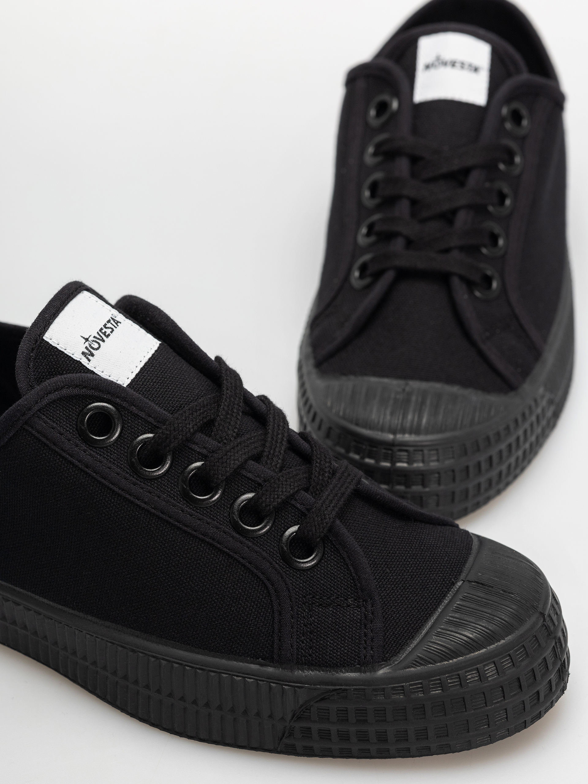 Novesta Star Master Chucks (all black)