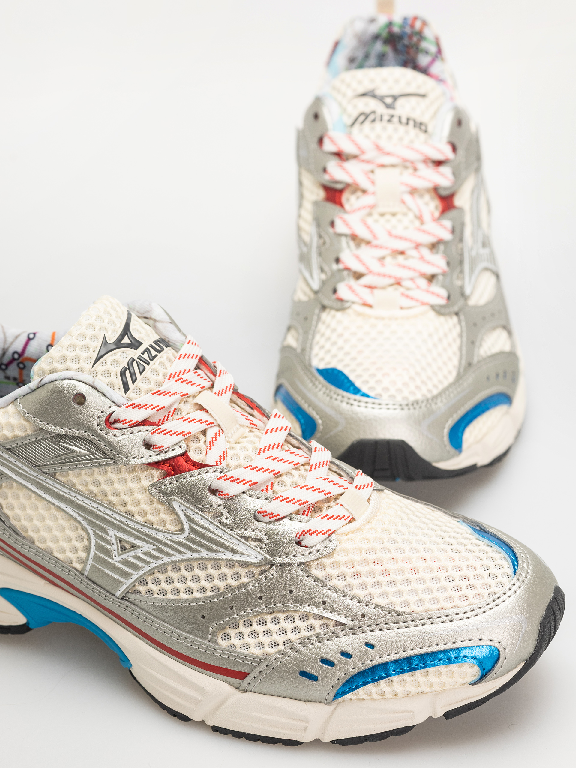 Mizuno MXR Shoes (pristine/high risk red/blue pace)