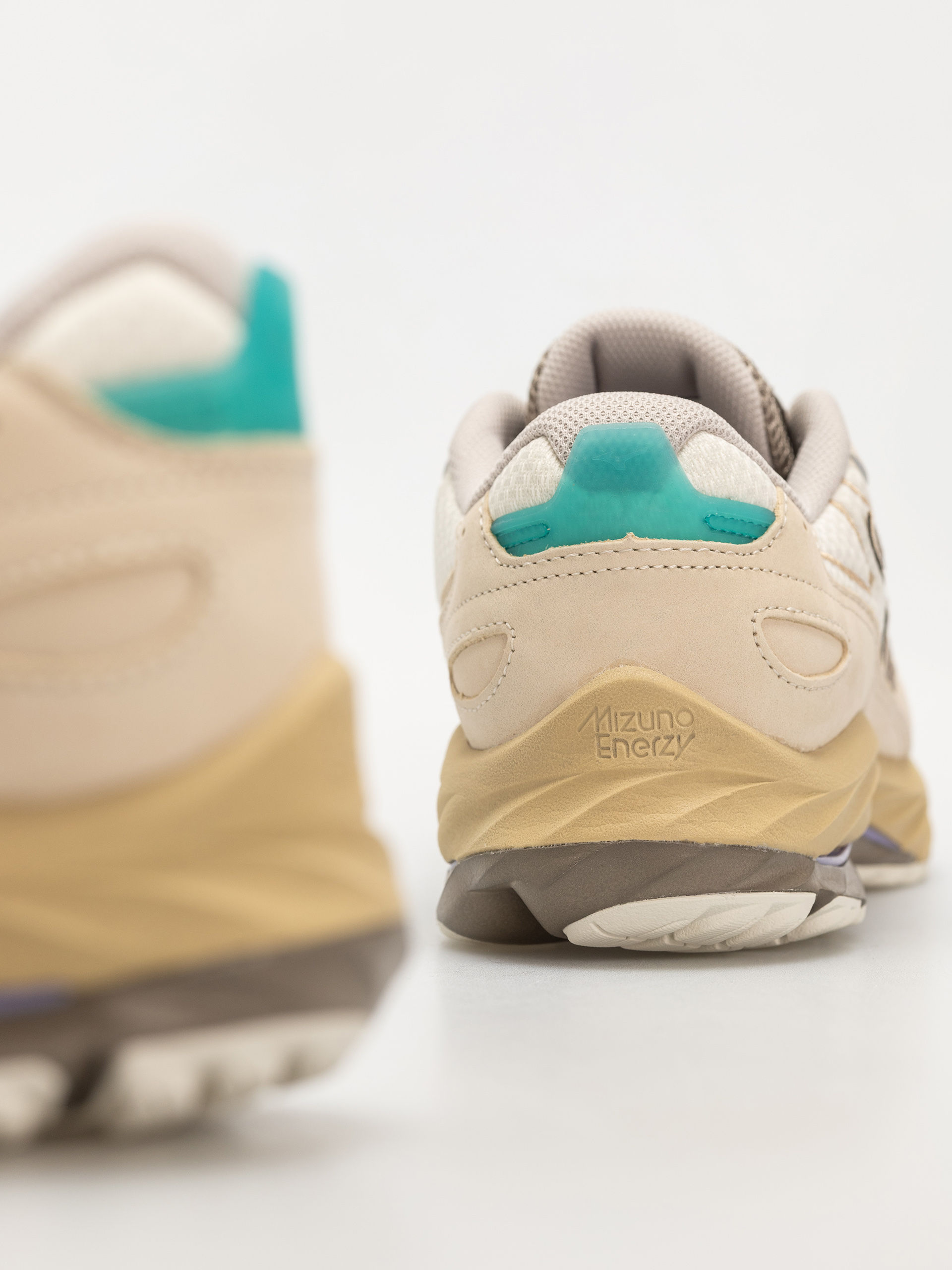 Mizuno Wave Rider Βeta Premium Schuhe (summer sand/vintage khaki/cedar)