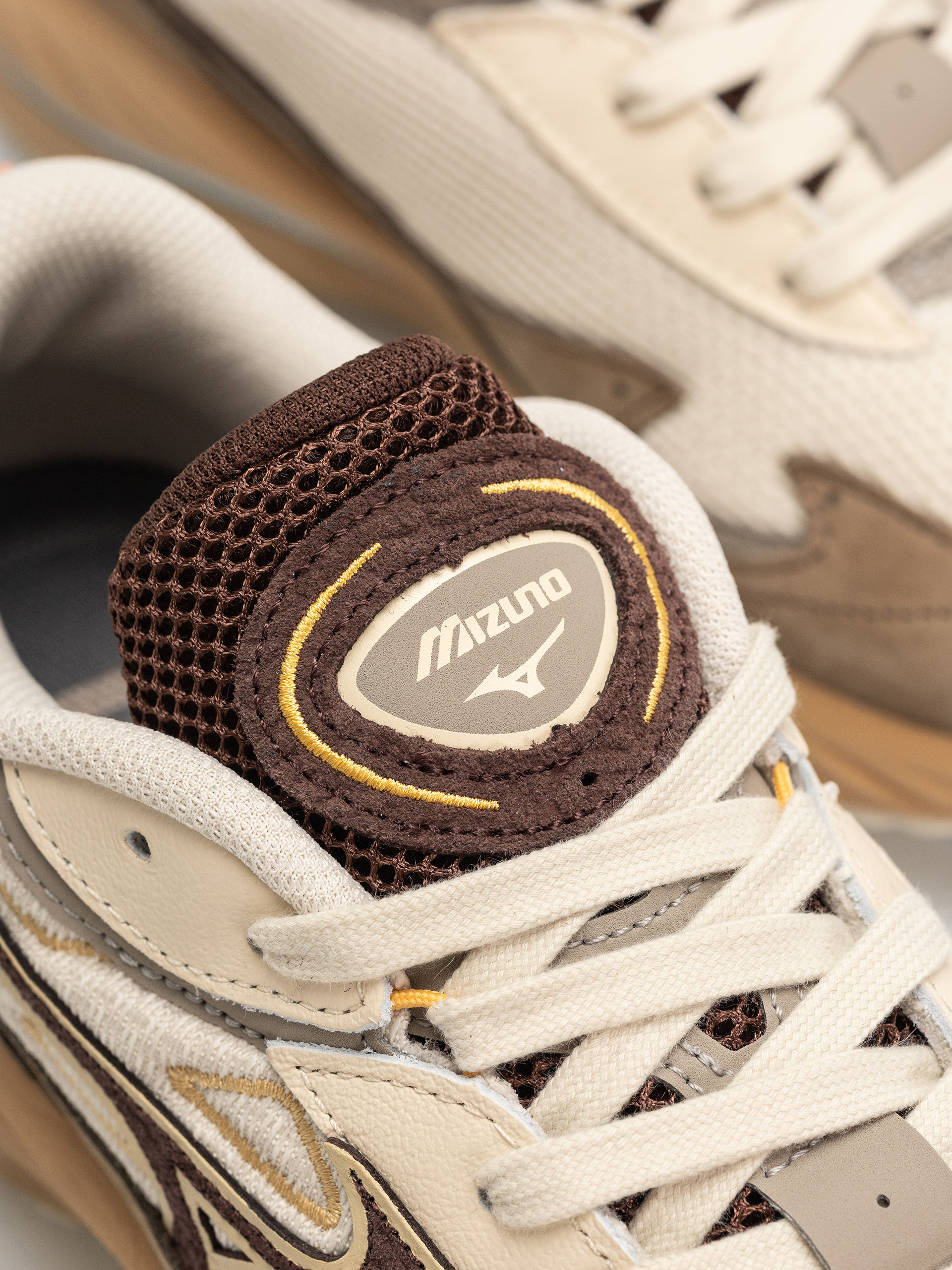 Mizuno Wave Rider Βeta Premium Shoes (vintage khaki/chicory coffee/lantana)