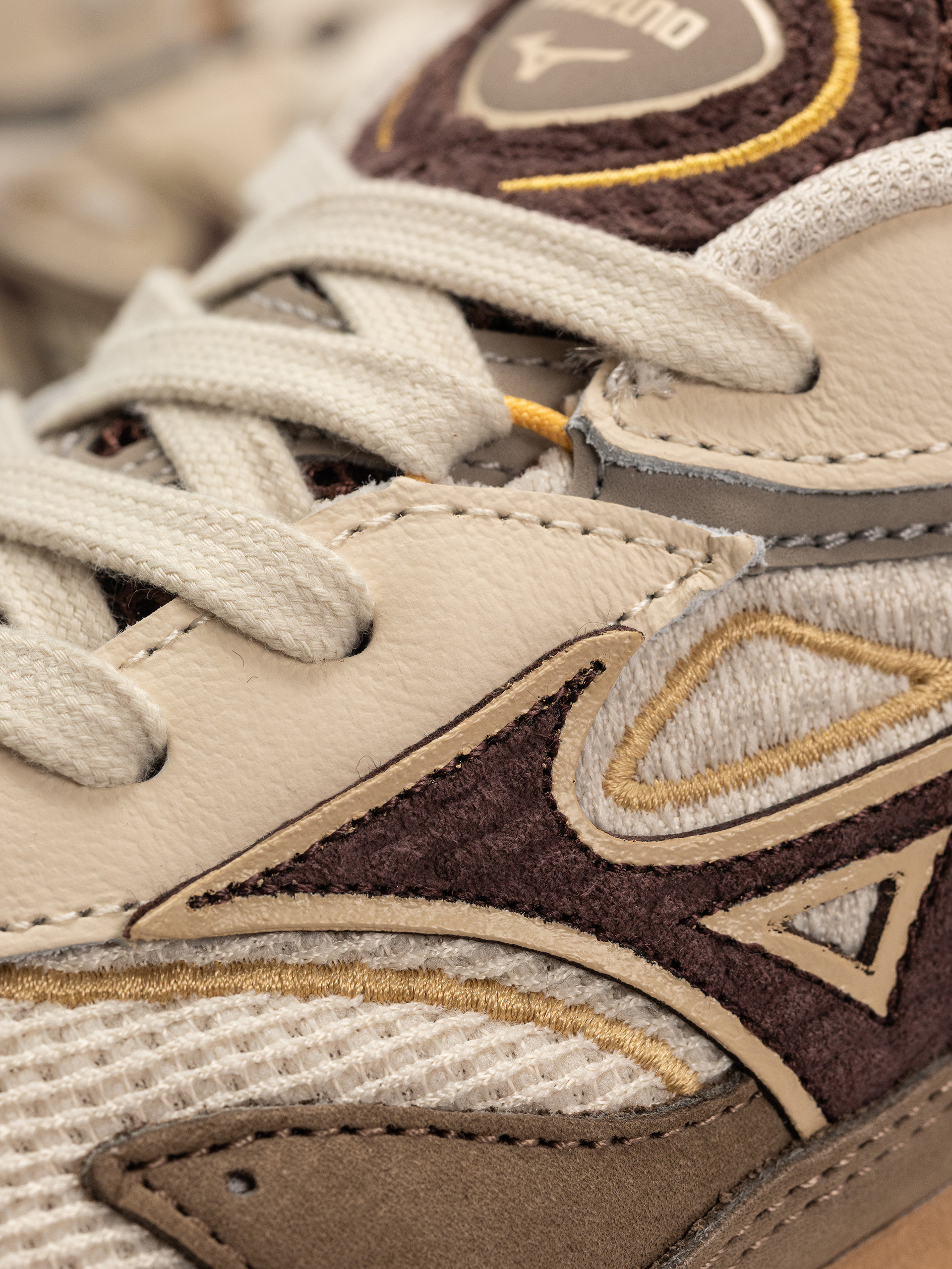 Mizuno Wave Rider Βeta Premium Schuhe (vintage khaki/chicory coffee/lantana)