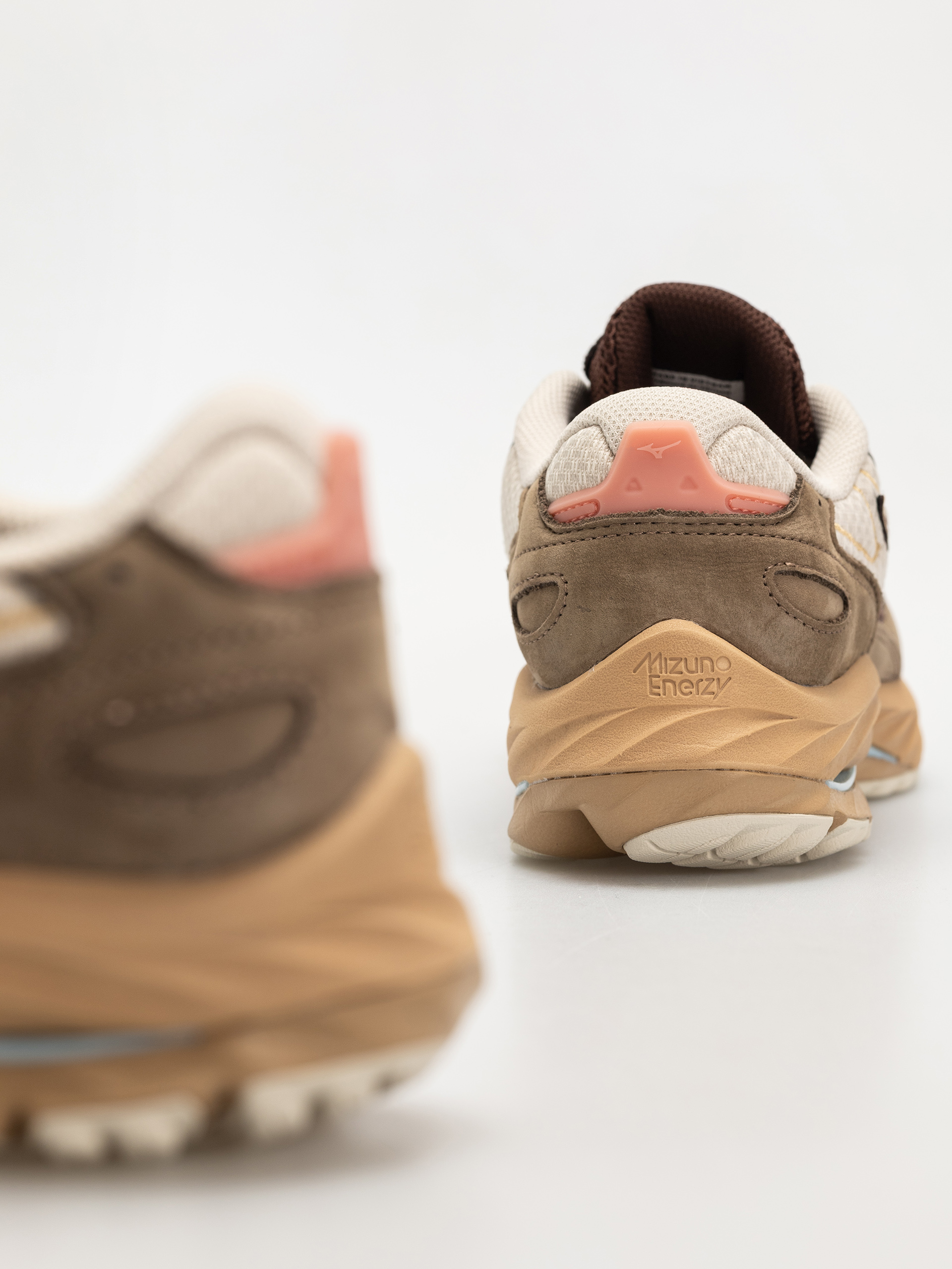 Mizuno Wave Rider Βeta Premium Shoes (vintage khaki/chicory coffee/lantana)