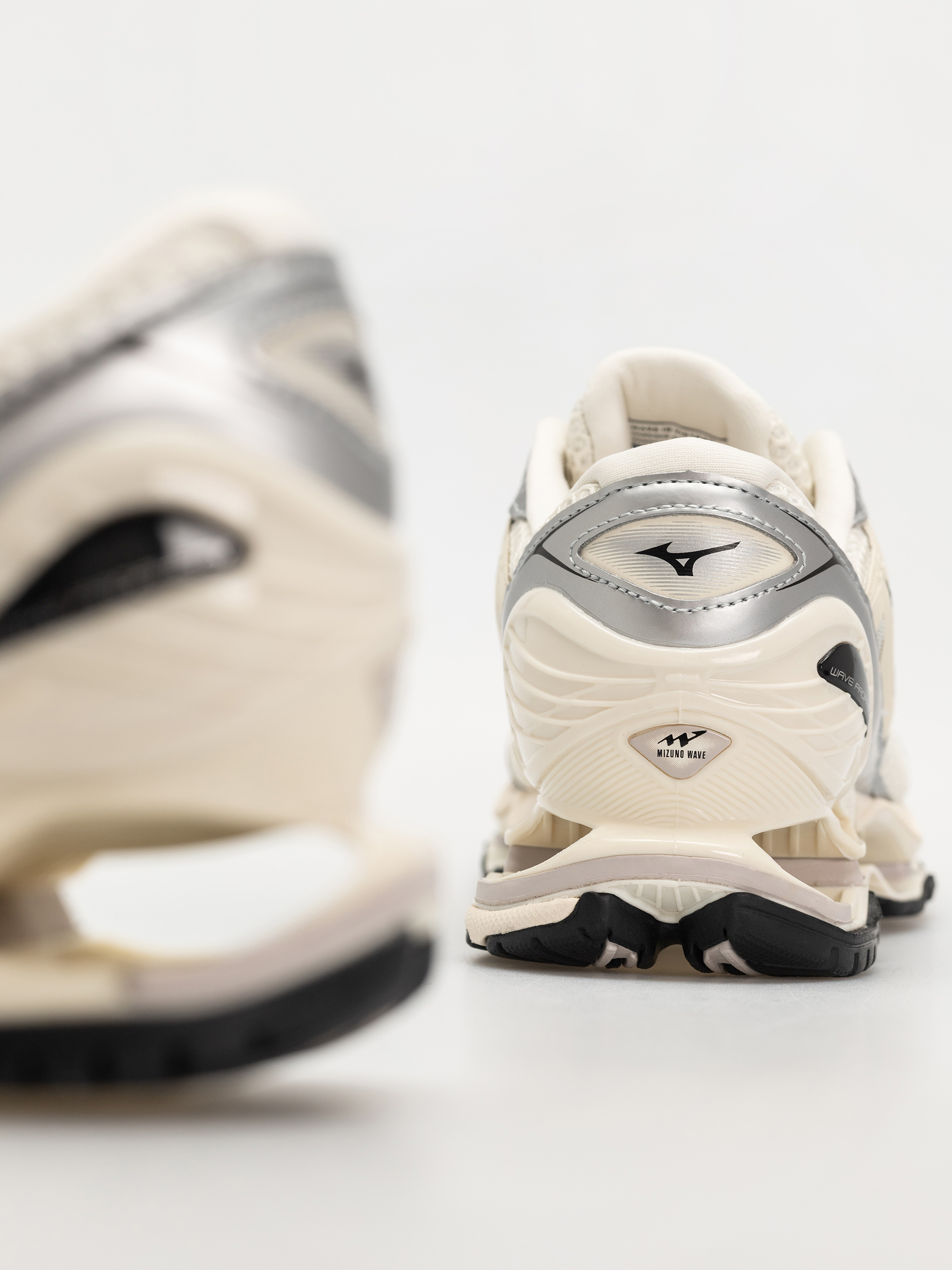 Mizuno Wave Prophecy LS Shoes (pristine/black/silver)