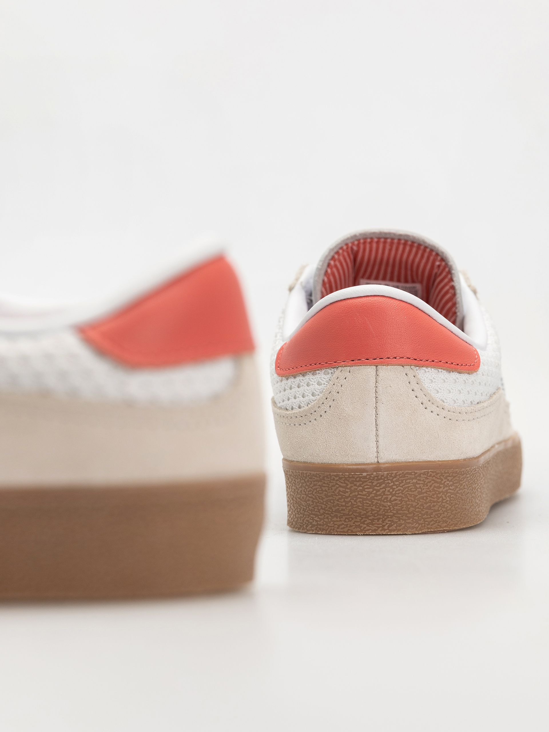 adidas Shoes Puig Indoor (wonwhi/ftwwht/gum4)