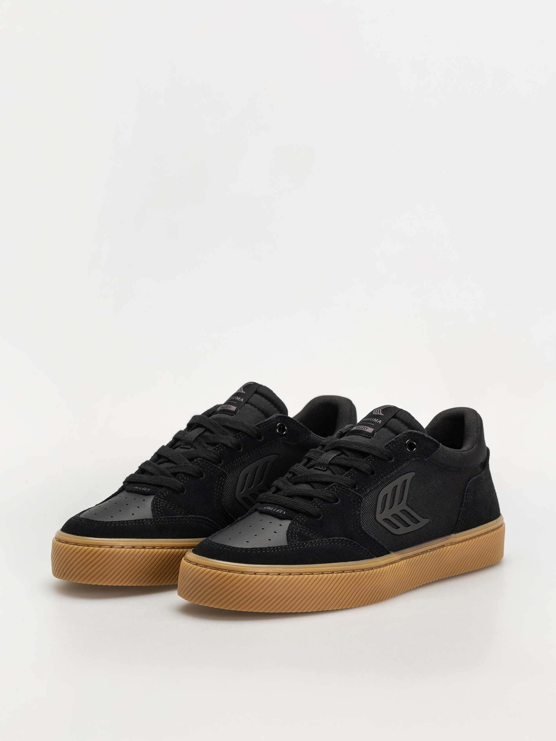 Cariuma Vallely Pro Schuhe (gum black suede and cordura ash grey logo)