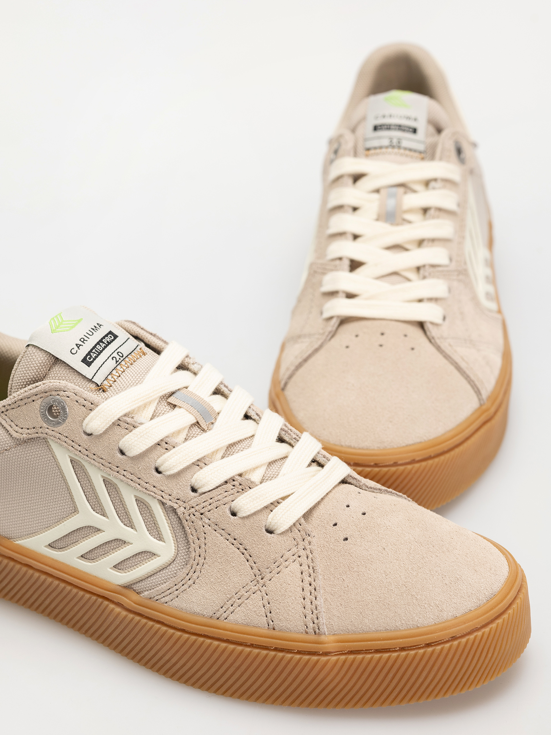 Cariuma Catiba Pro 2.0 Schuhe (plaza taupe suede and cordura ivory logo)