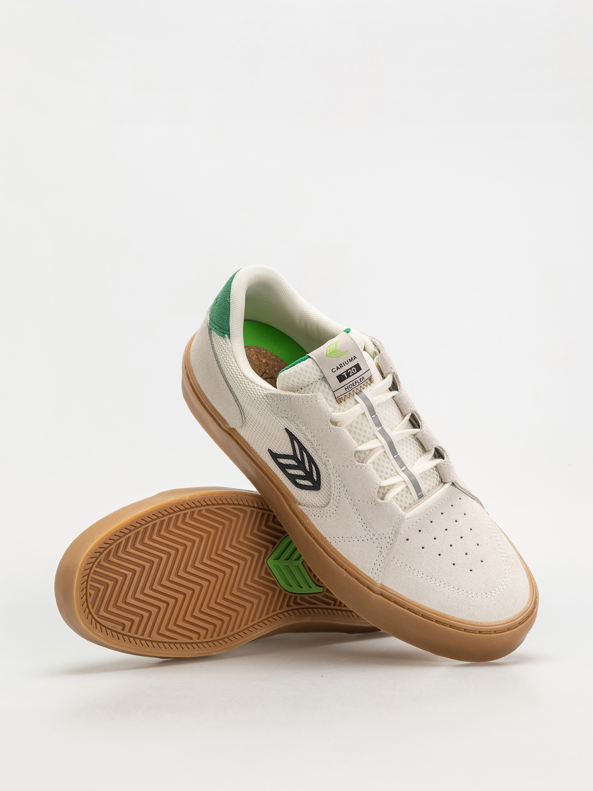 Cariuma T20 Pro Schuhe (gum smoke white suede and mesh black logo green)
