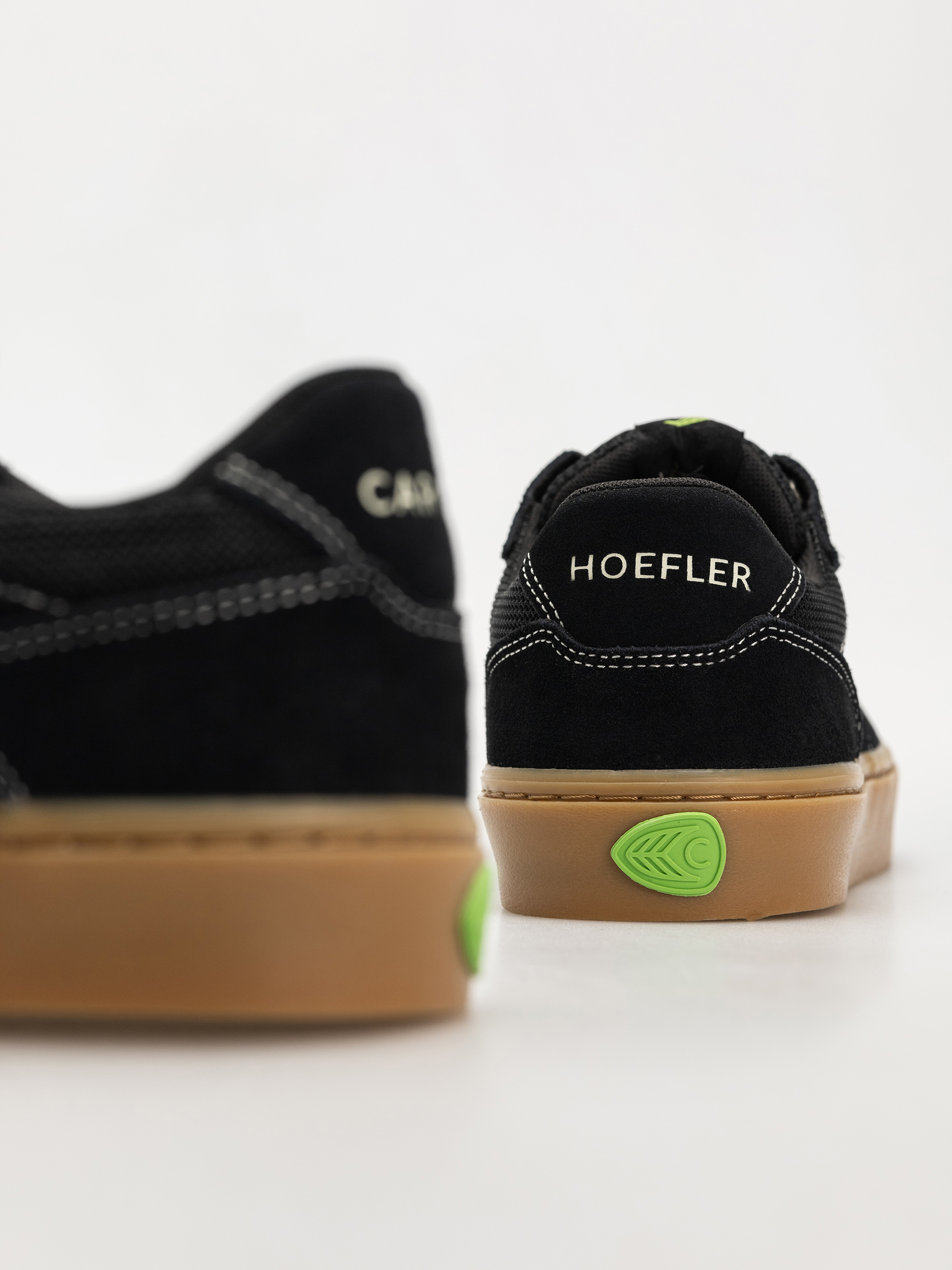 Cariuma T20 Pro Shoes (gum black suede and mesh ivory logo contrast thread)