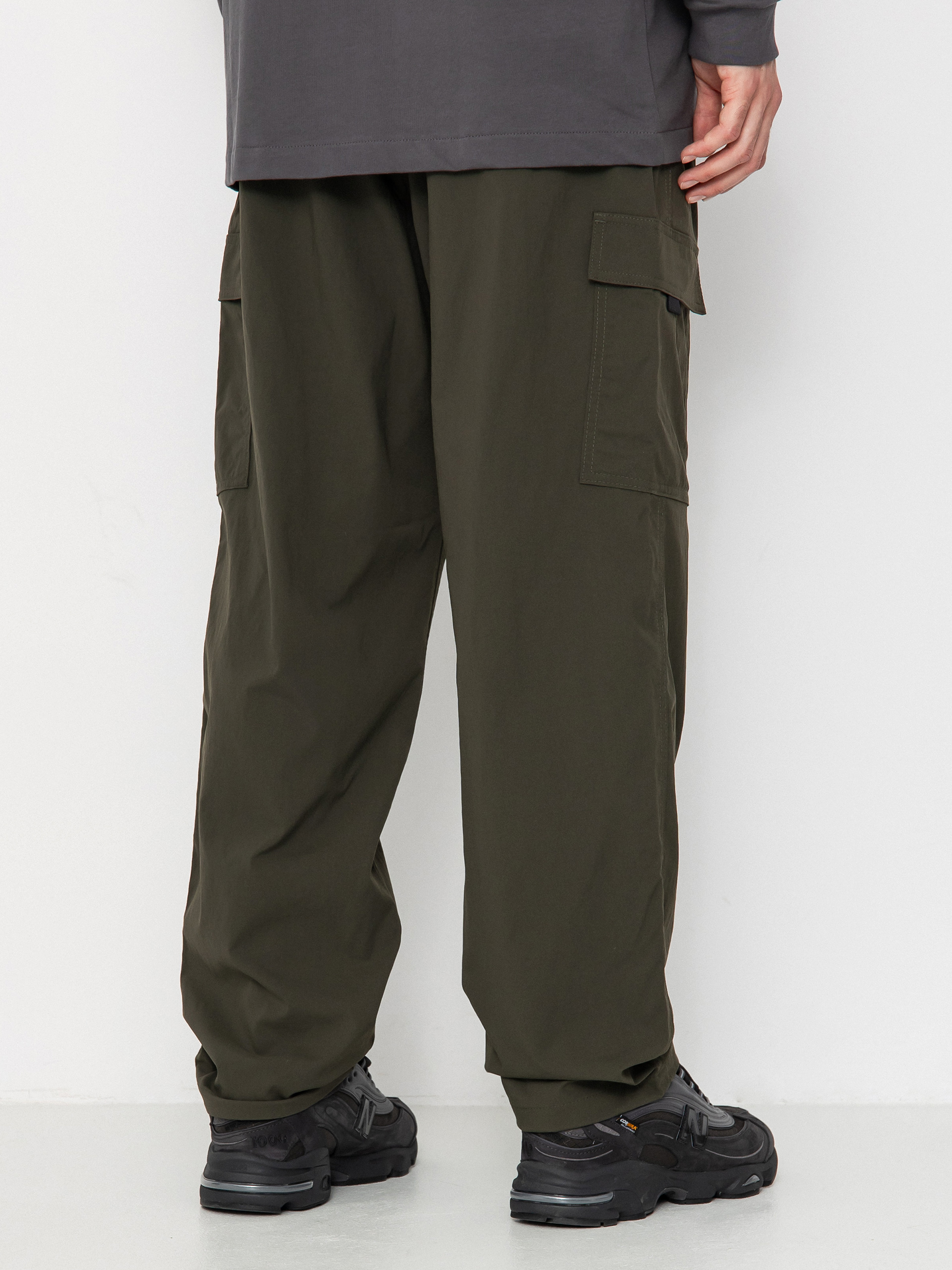 Patagonia Outdoor Everyday Pants (pine needle green)