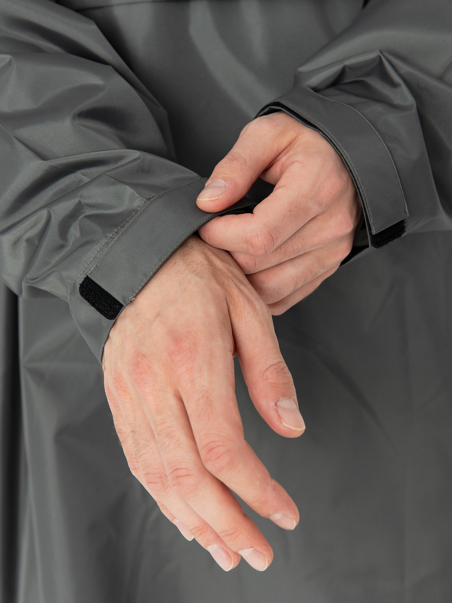 Carhartt WIP Akcesoria Tour Packable Rain Poncho (smoke green/reflective)