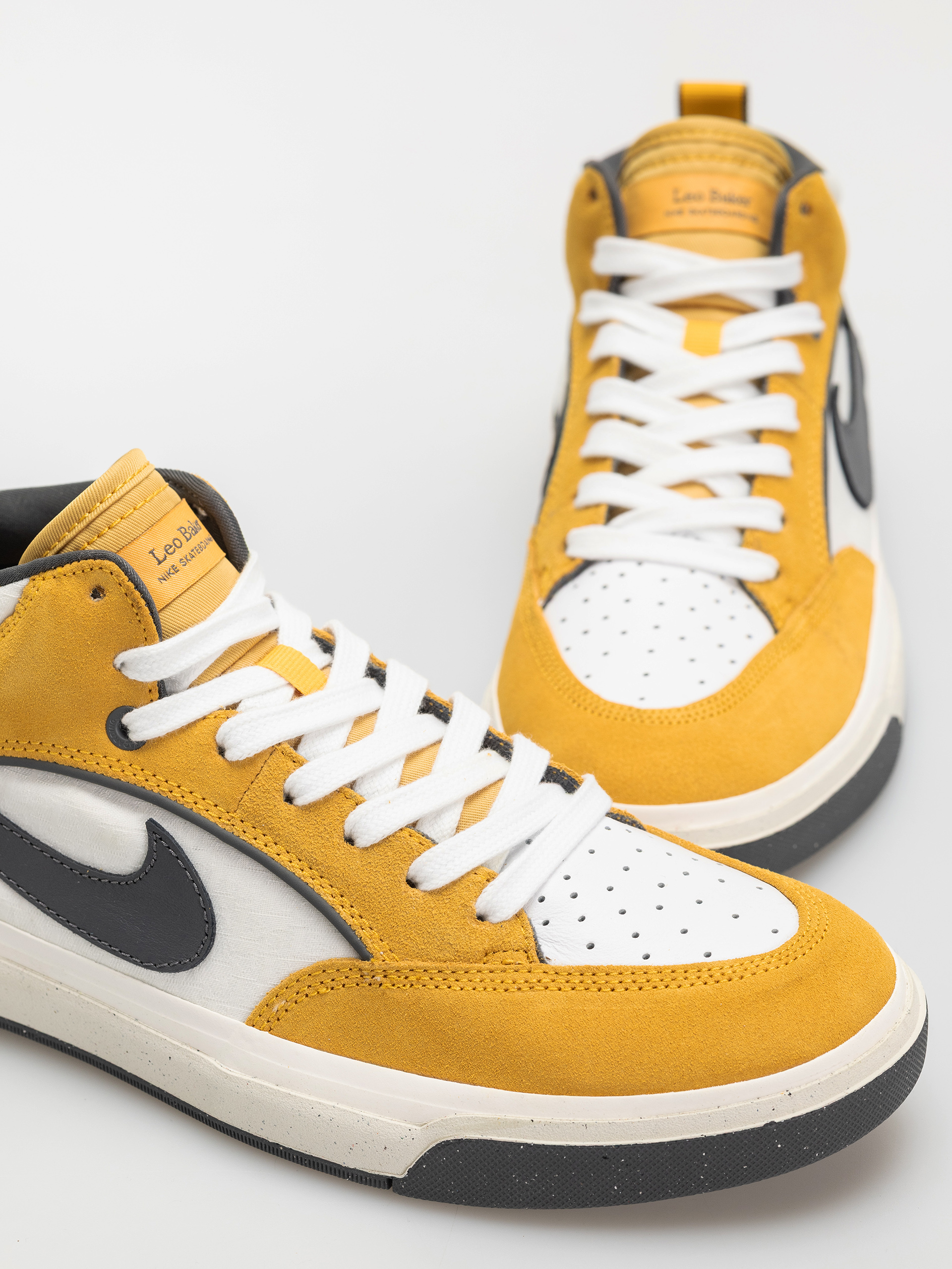 Nike SB React Leo Schuhe (university gold/dark grey)