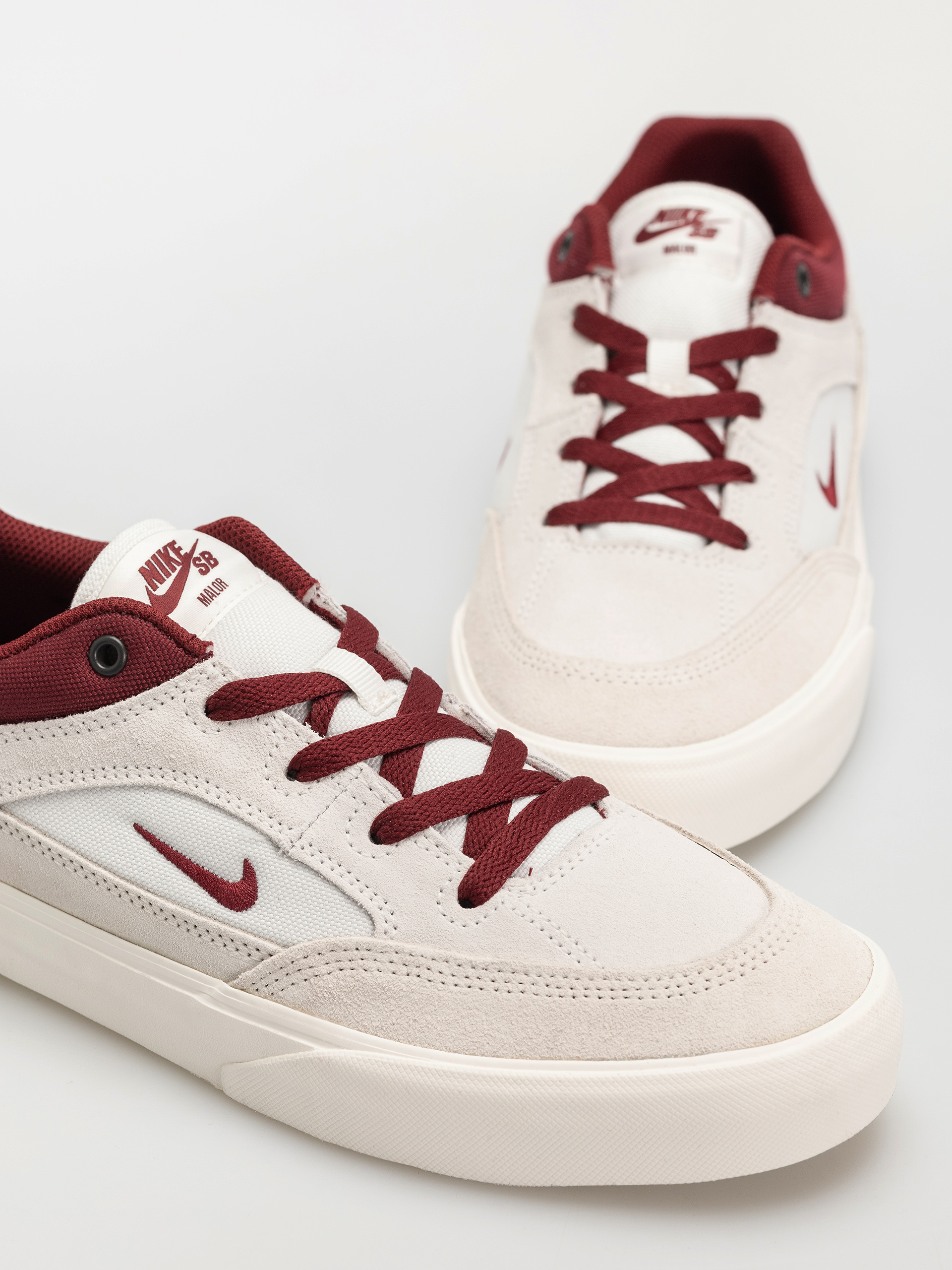 Nike SB Malor Shoes (summit white/team red phantom sail)