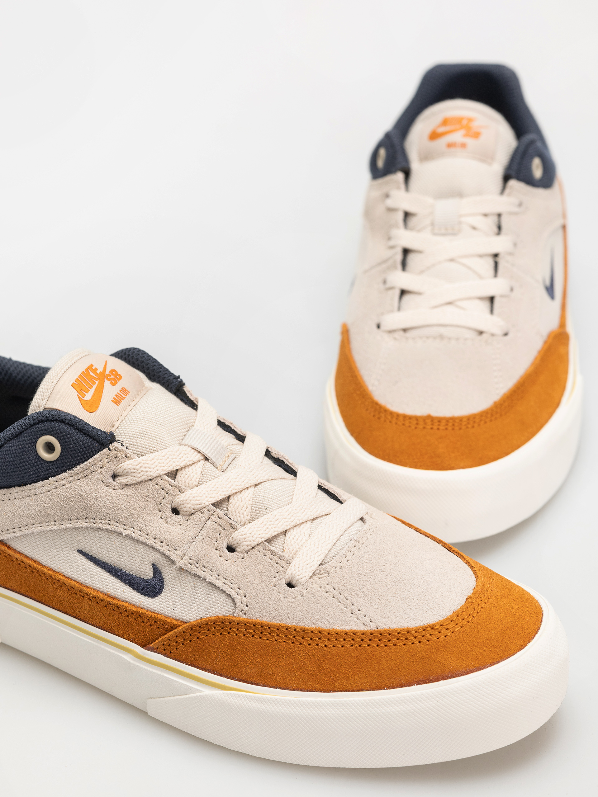 Nike SB Malor Shoes (lt orewood brn/thunder blue monarch sail)