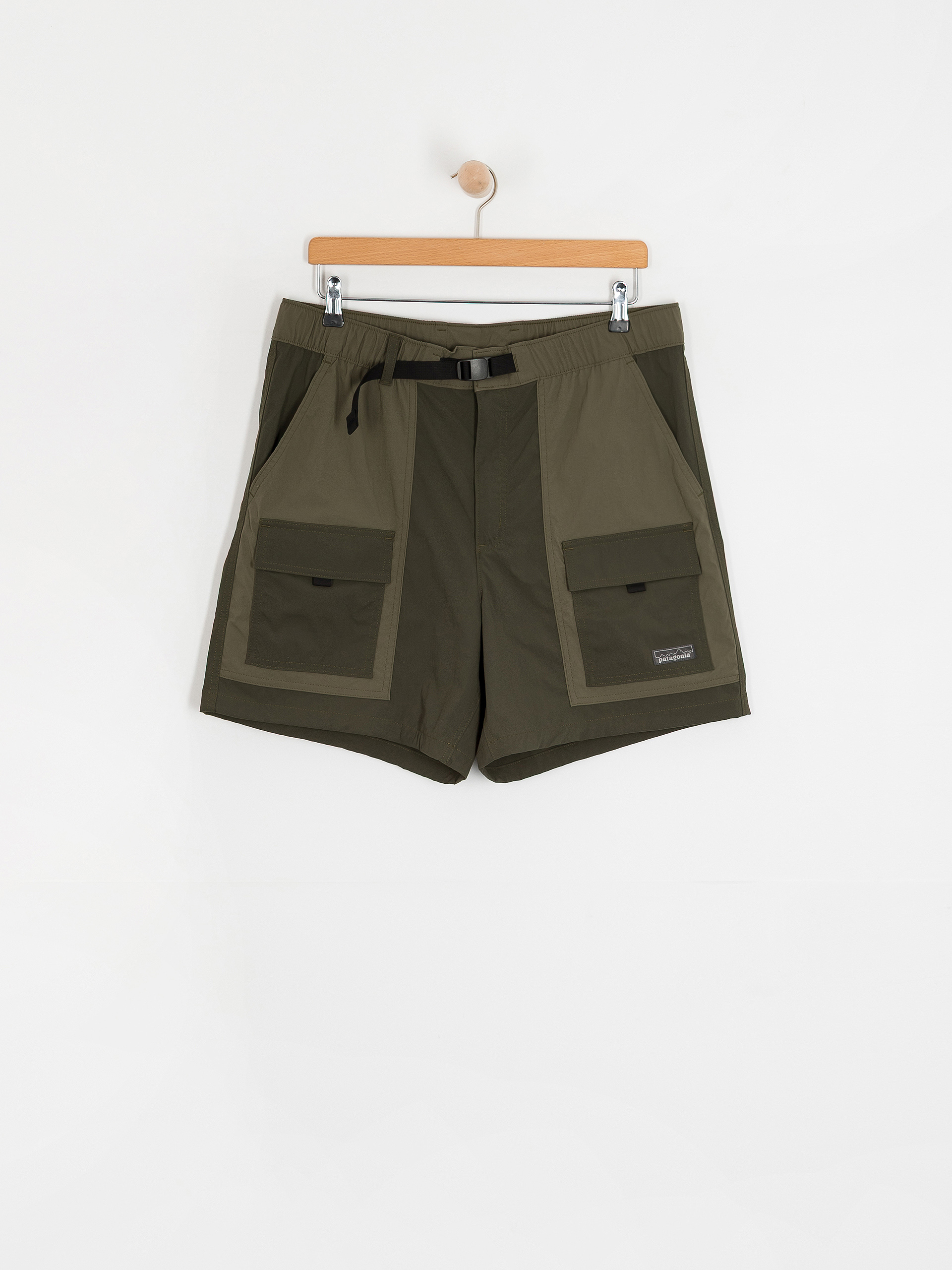 Patagonia Outdoor Everyday 6in Shorts - green (pine needle