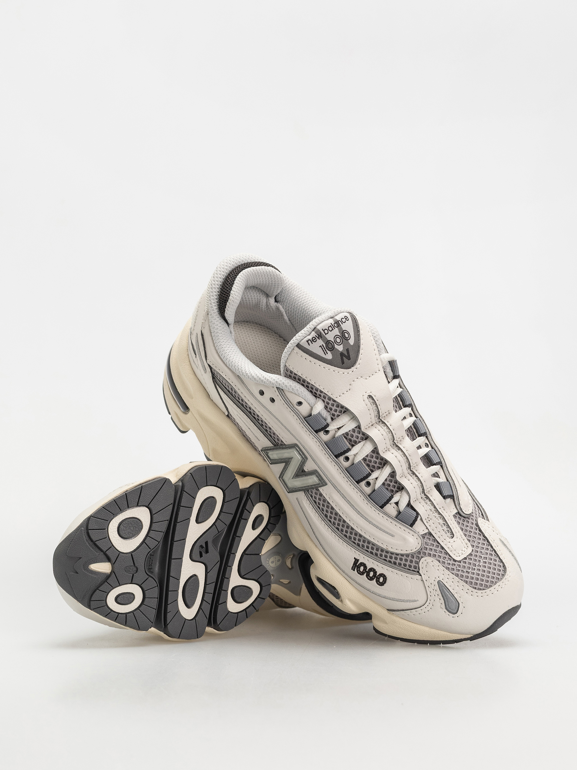 New Balance 1000 Shoes (sea salt)