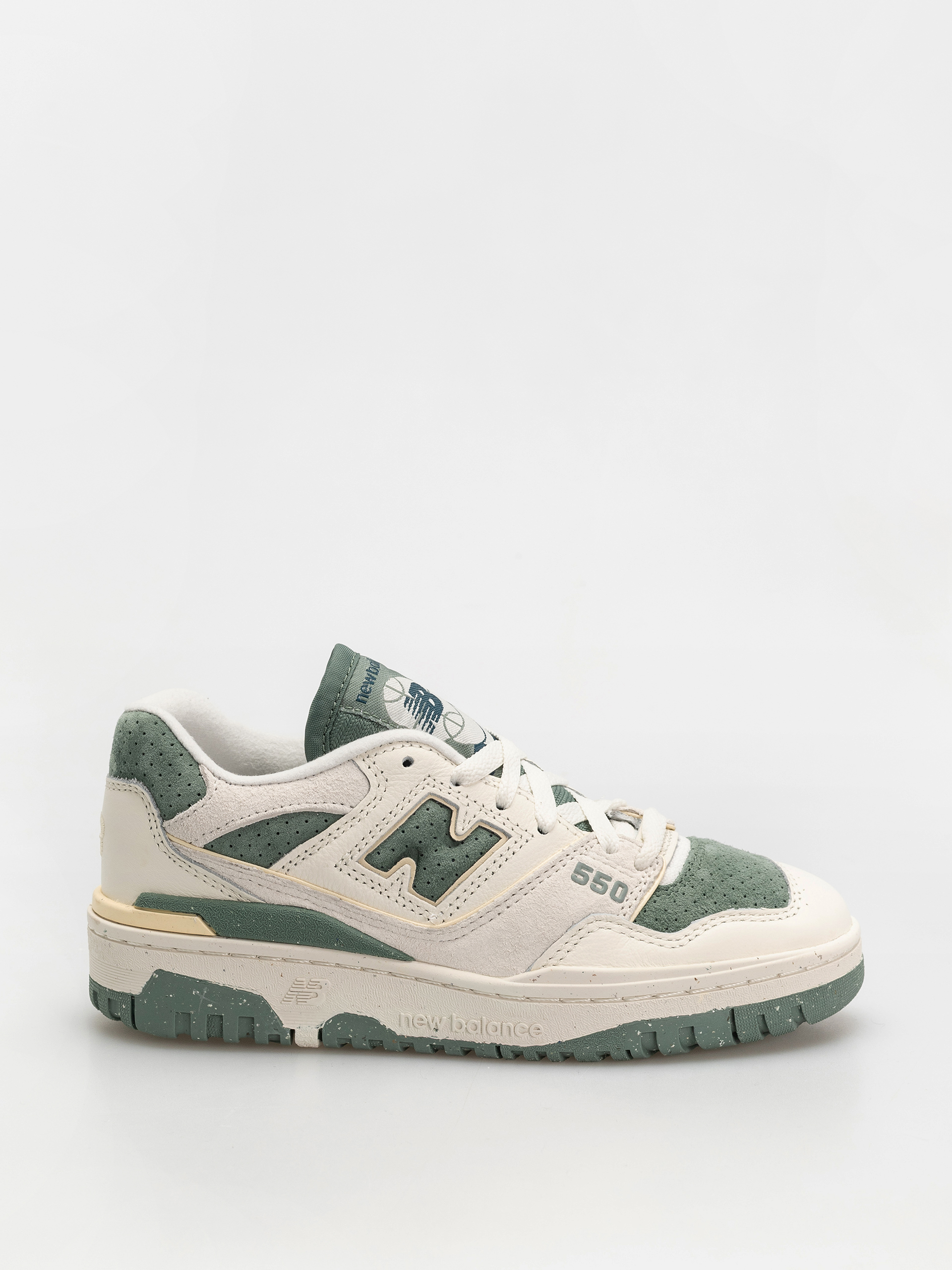 New Balance 550 Wmn Shoes - white, beige (turtledove)
