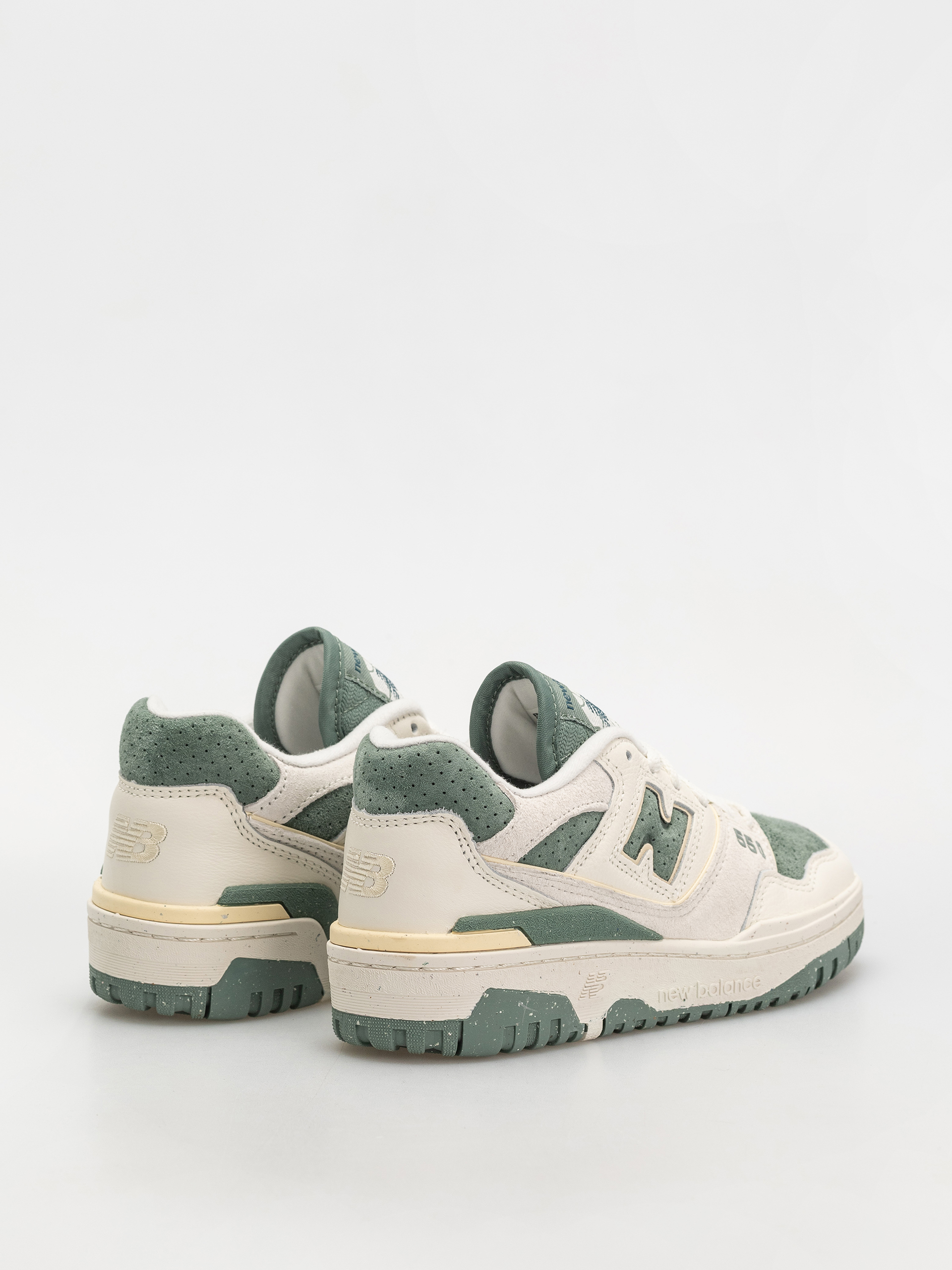 New Balance 550 Wmn Schuhe (sea salt)