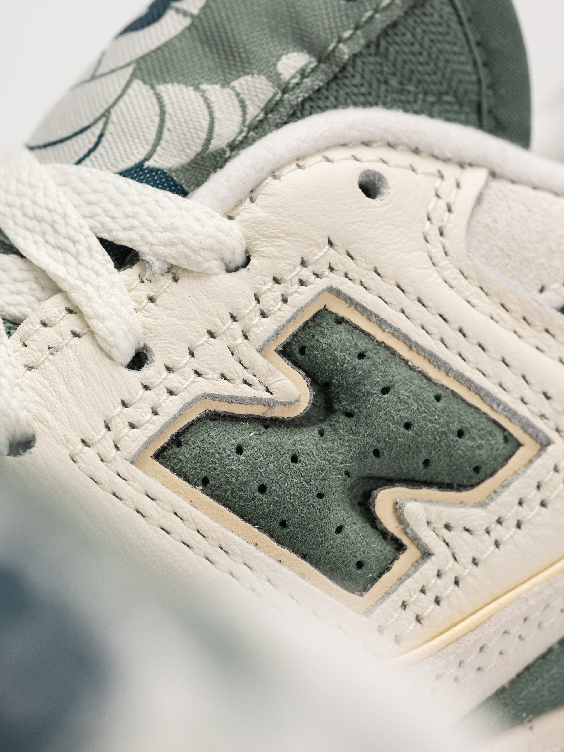 New Balance 550 Wmn Shoes (sea salt)