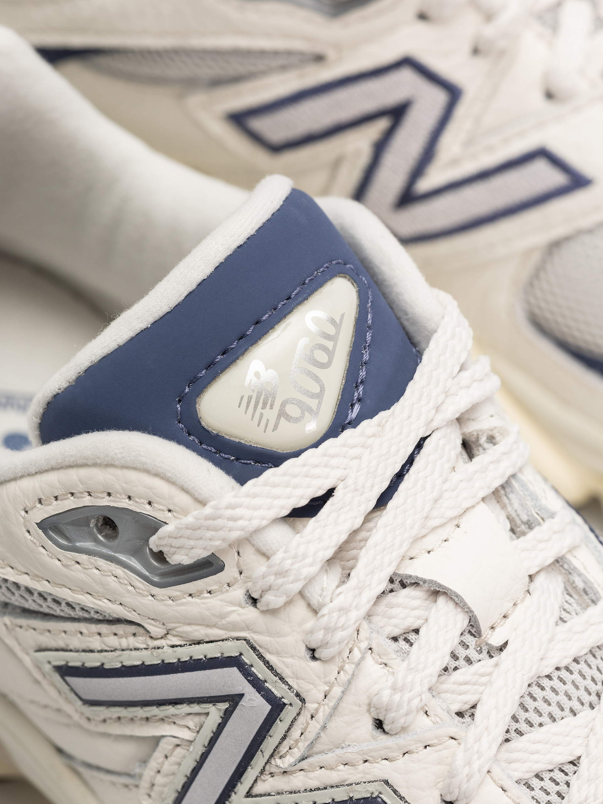 New Balance 9060 Shoes (sea salt)