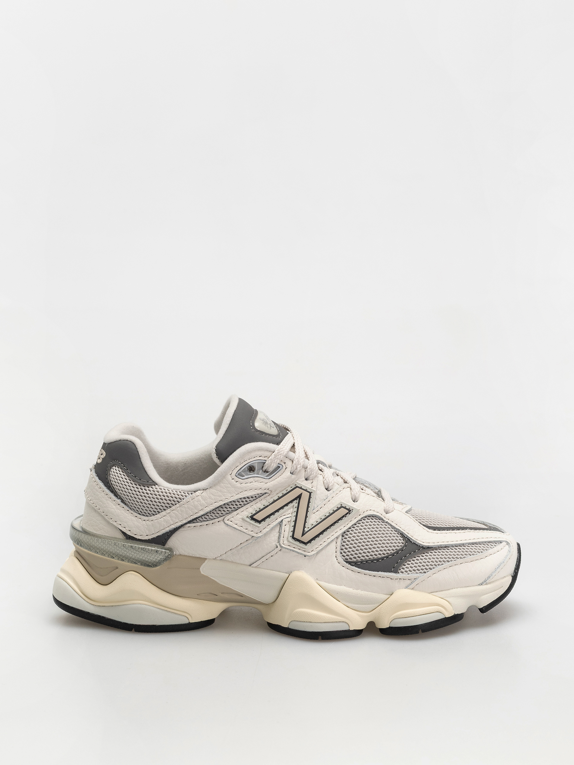 New Balance 9060 Shoes (sea salt)