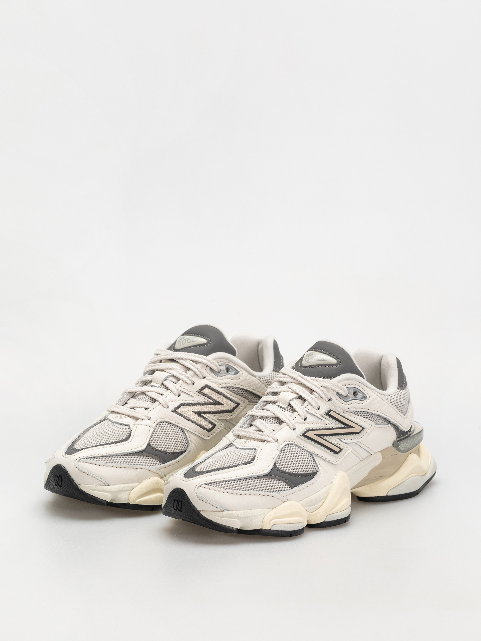 New Balance 9060 Schuhe (sea salt)