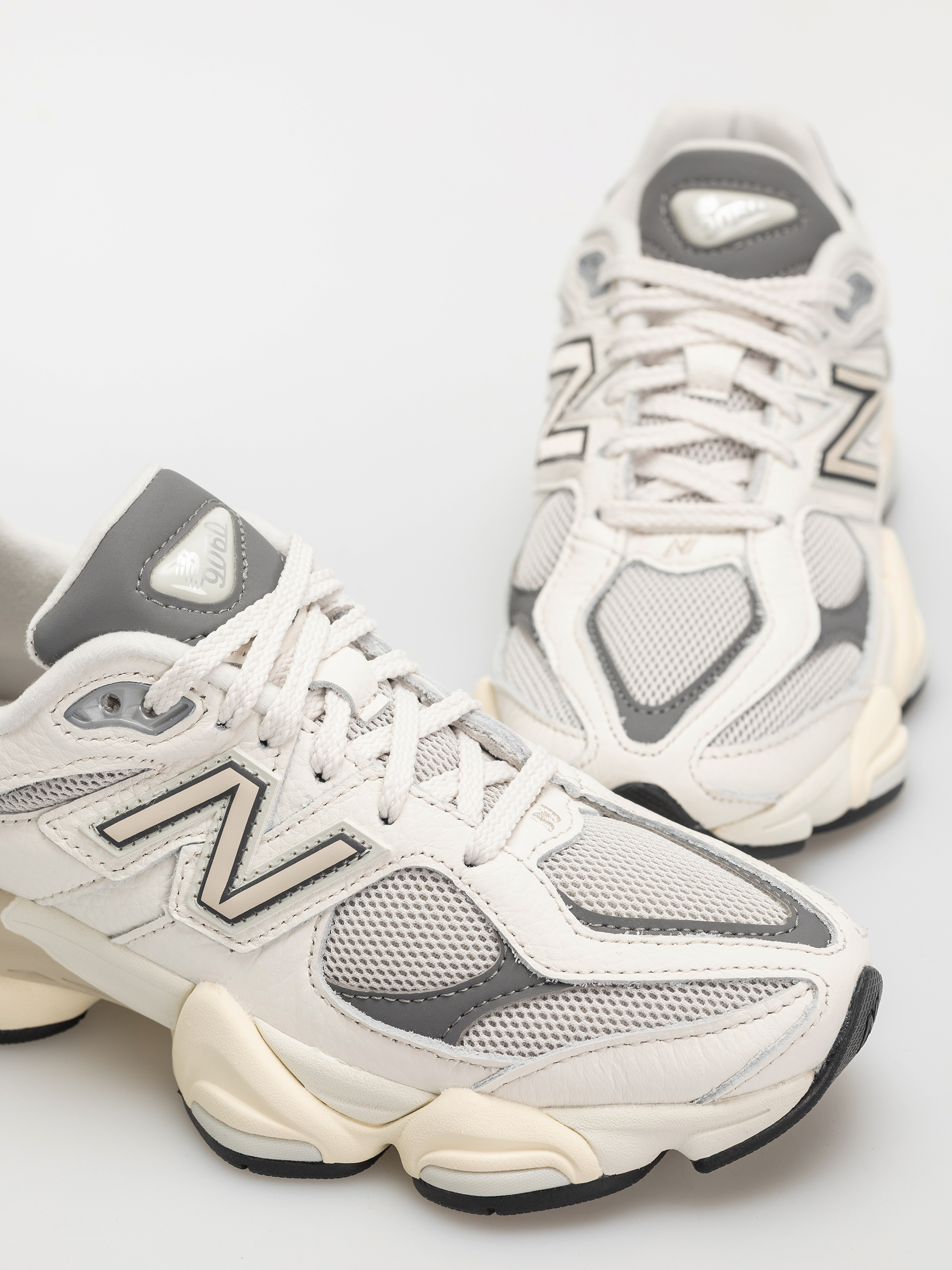 New Balance 9060 Schuhe (sea salt)