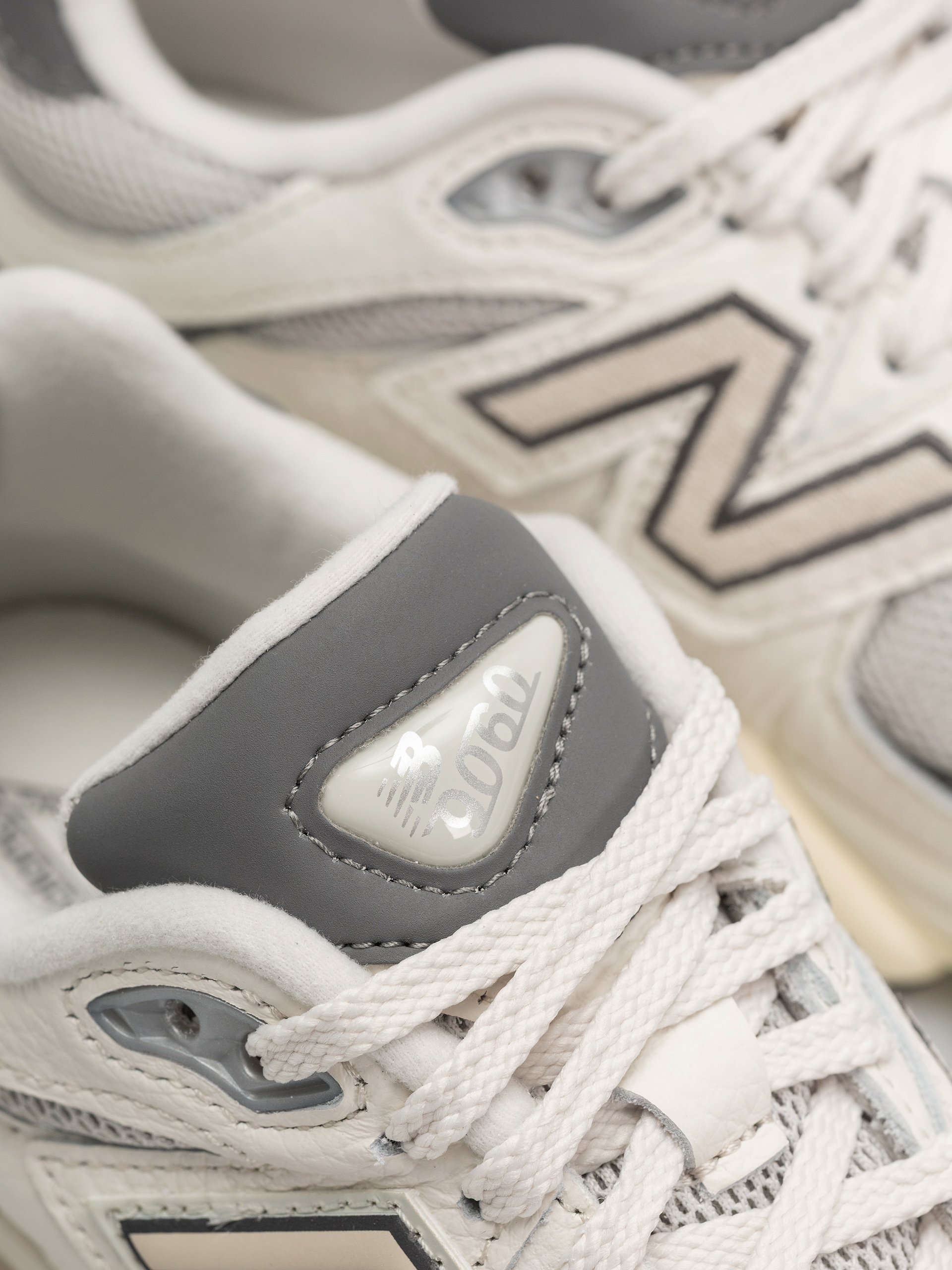 New Balance 9060 Schuhe (sea salt)