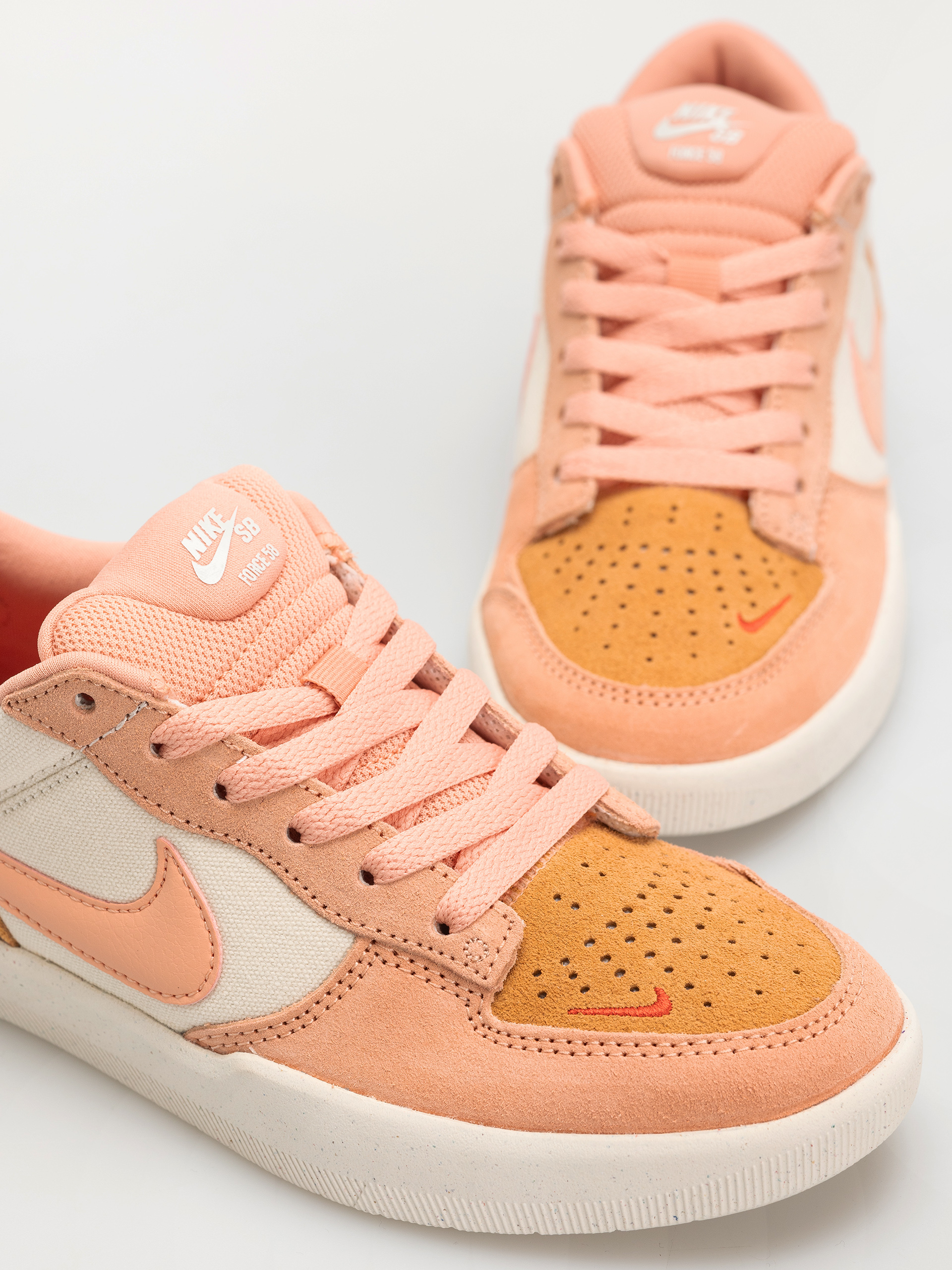 Nike SB Force 58 Shoes (pale ivory/apricot agate copper moon)
