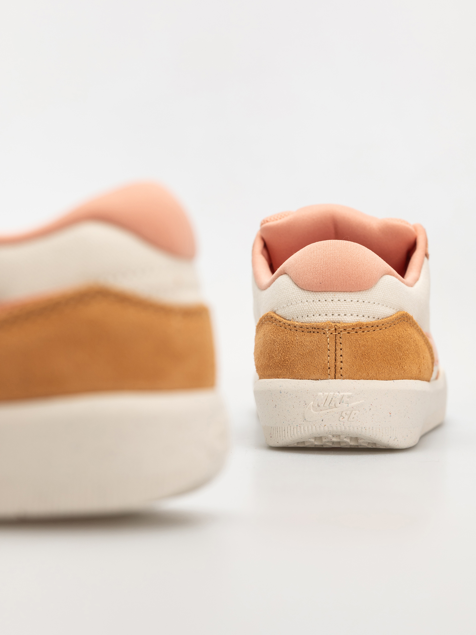 Nike SB Force 58 Shoes (pale ivory/apricot agate copper moon)