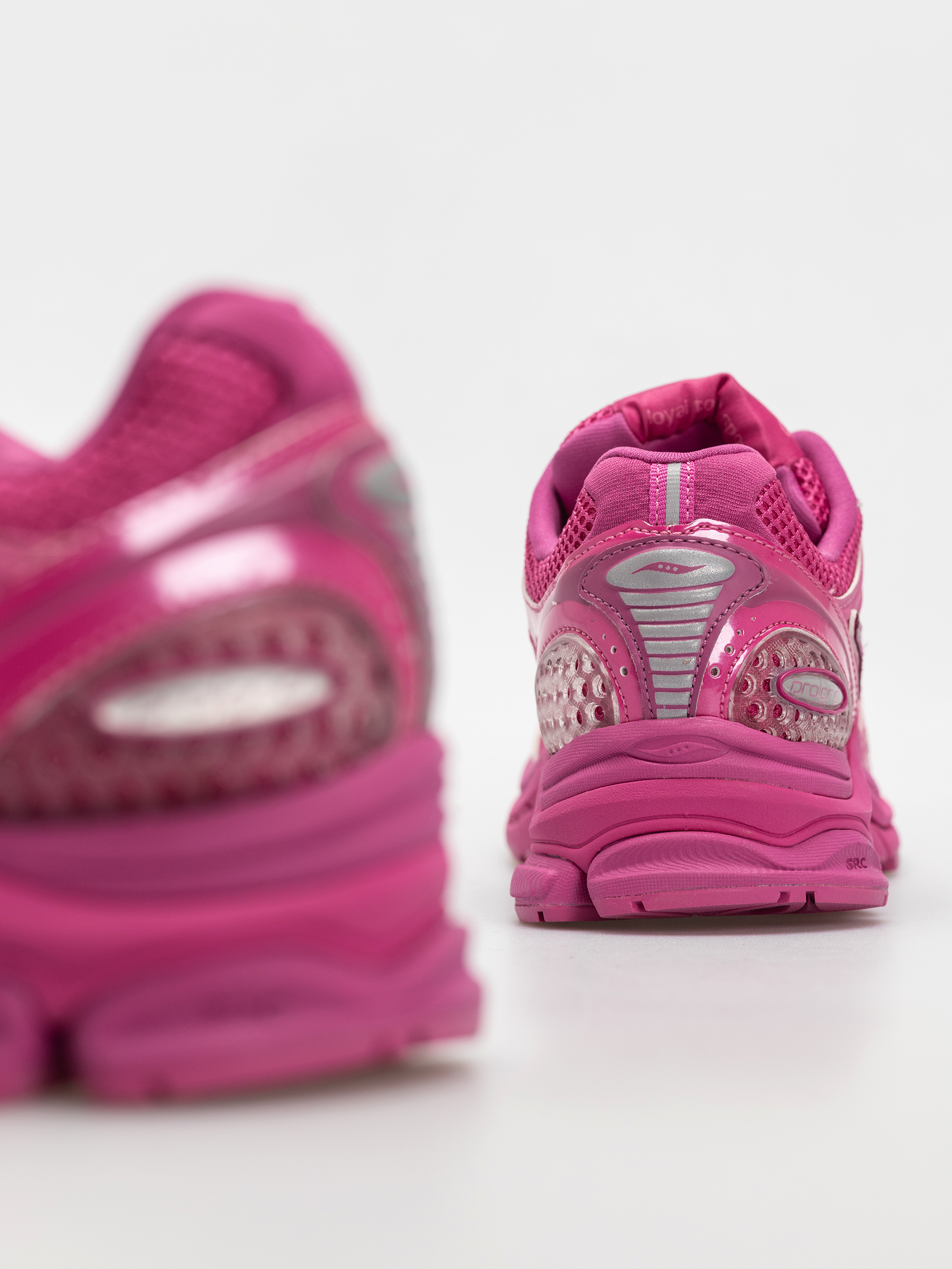 Saucony Schuhe Progrid Triumph 4 (pink)