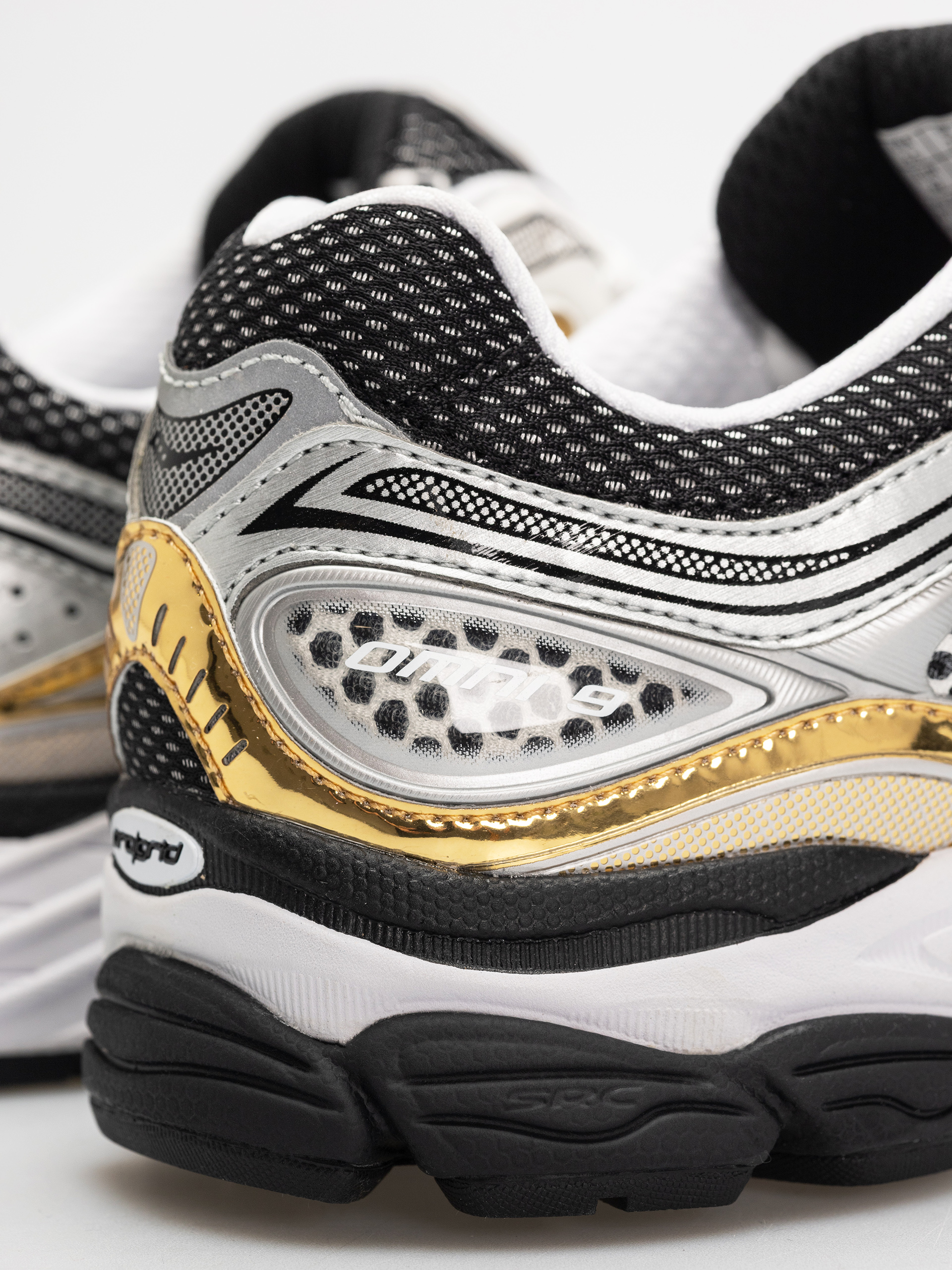Saucony Shoes Progrid Omni 9 (silver/gold)