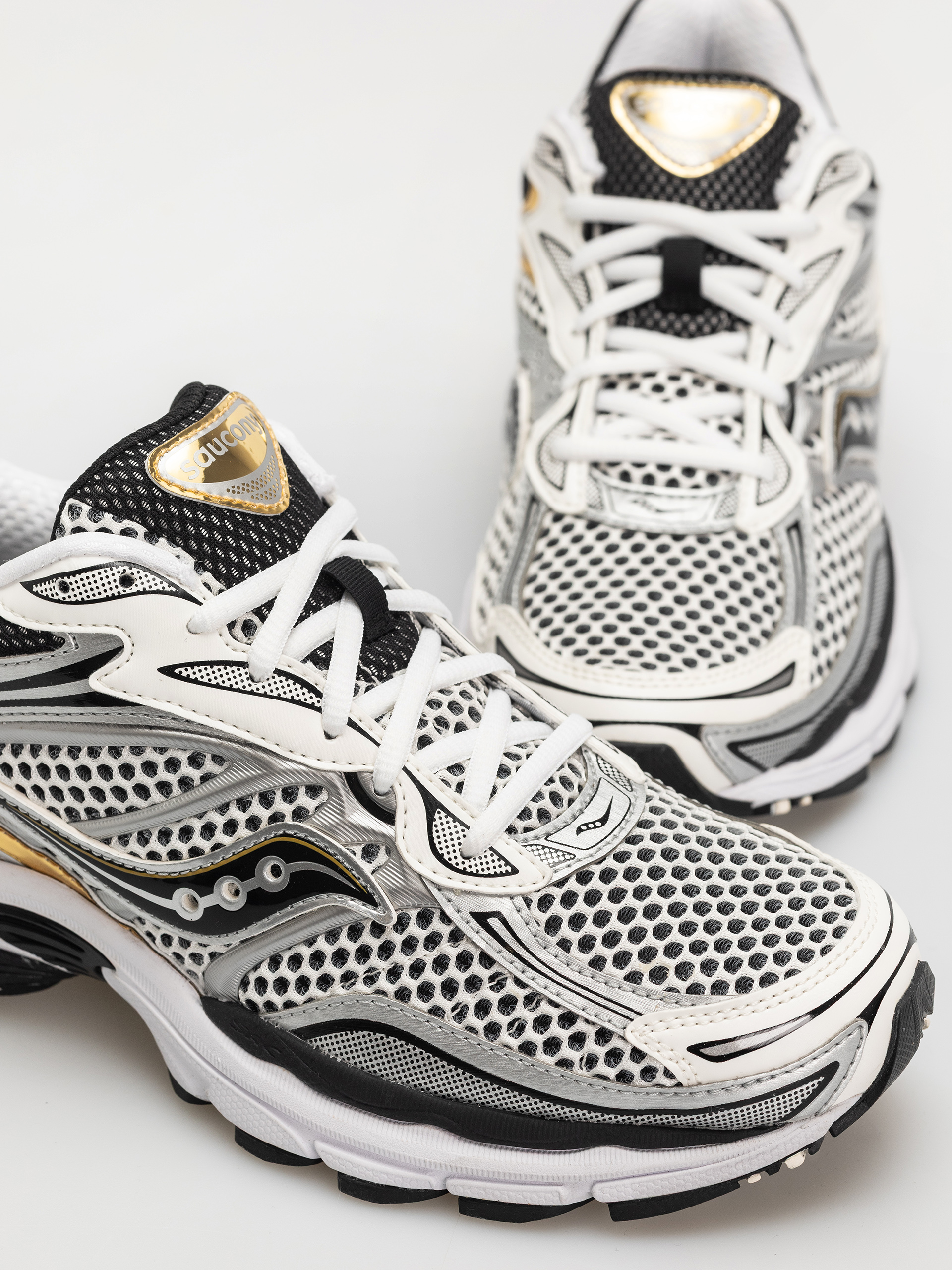 Saucony Shoes Progrid Omni 9 (silver/gold)