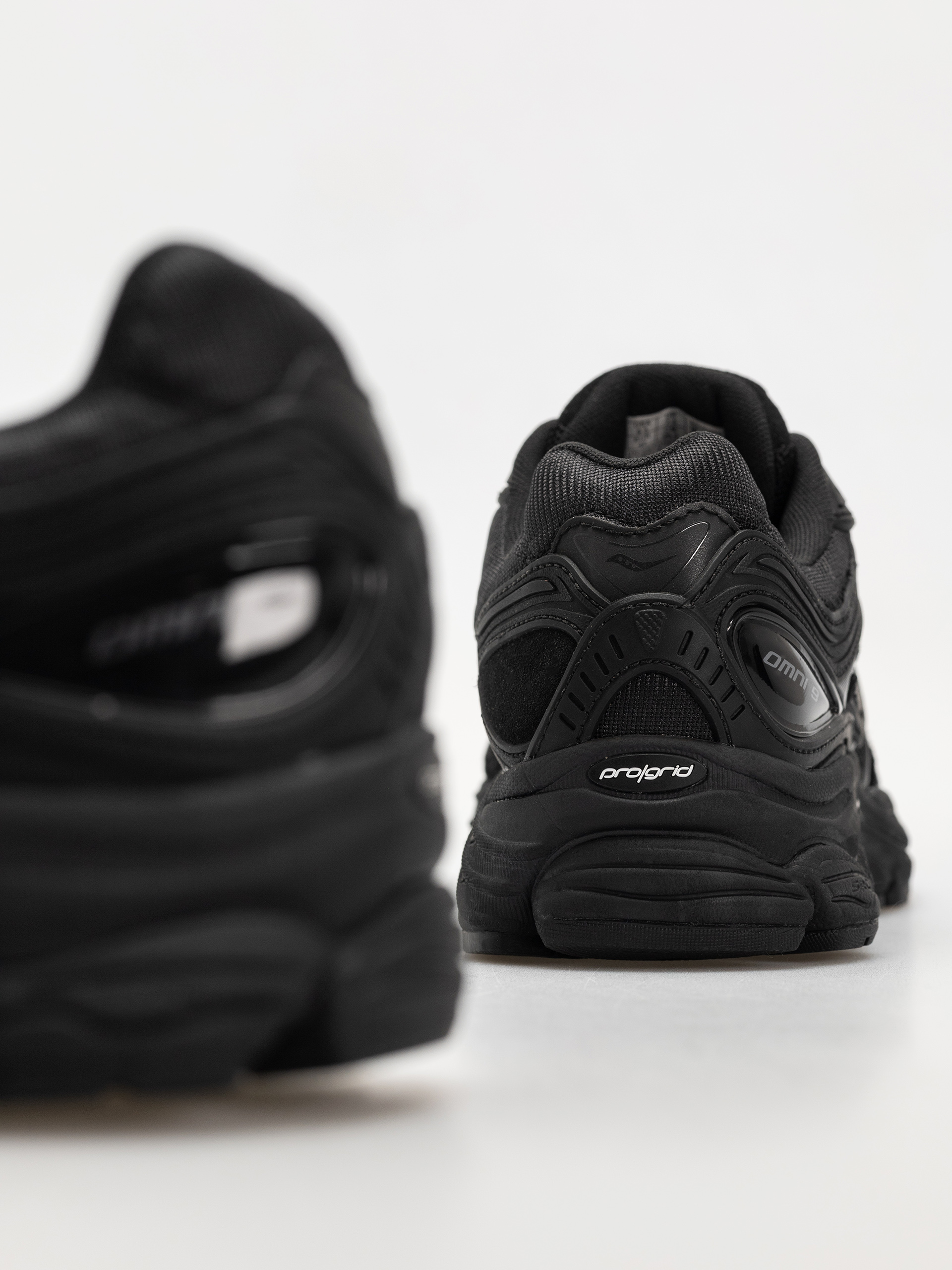 Saucony Schuhe Progrid Omni 9 (black)
