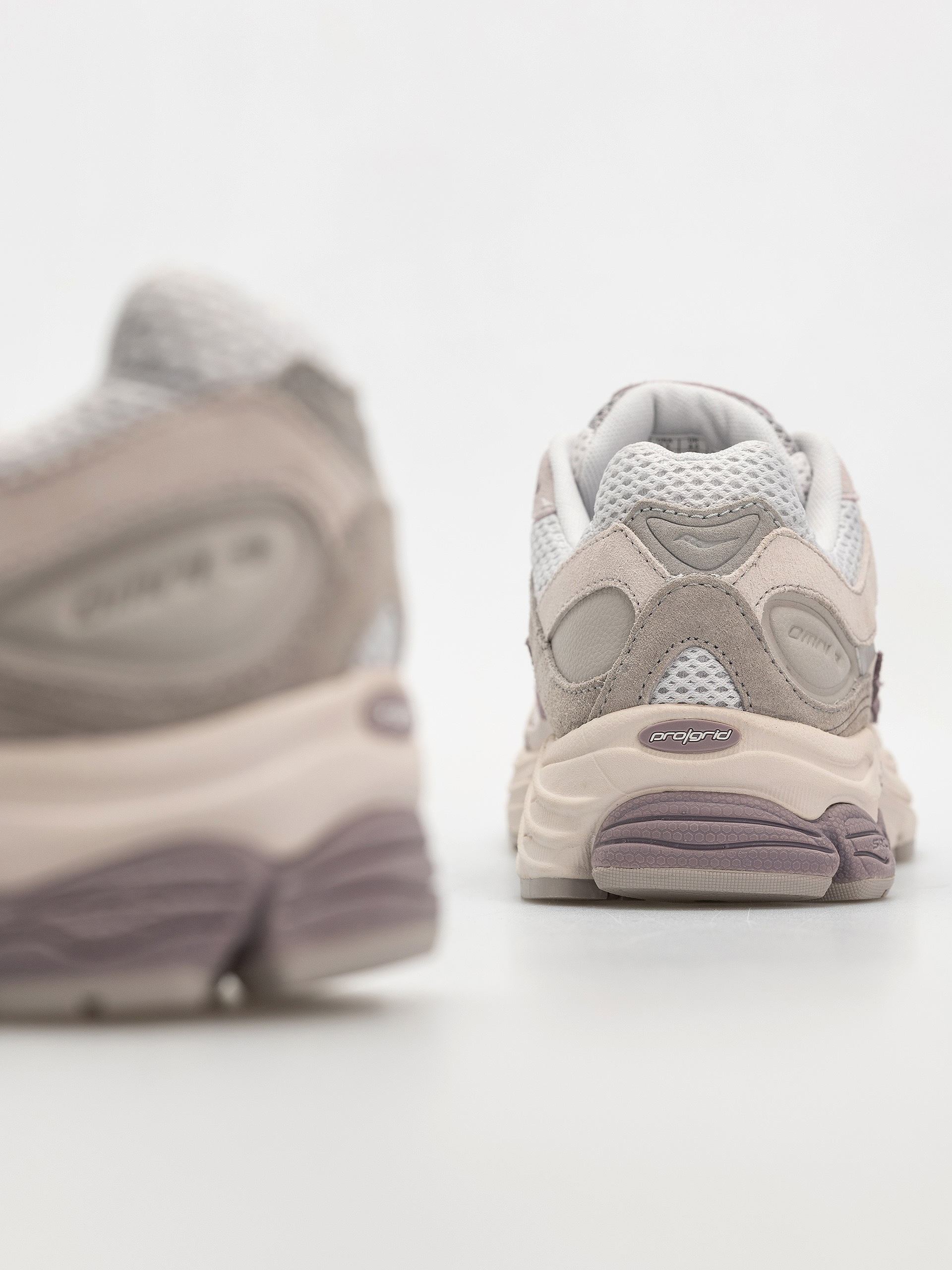 Saucony Shoes Progrid Omni 9 (lght grey/lilac)