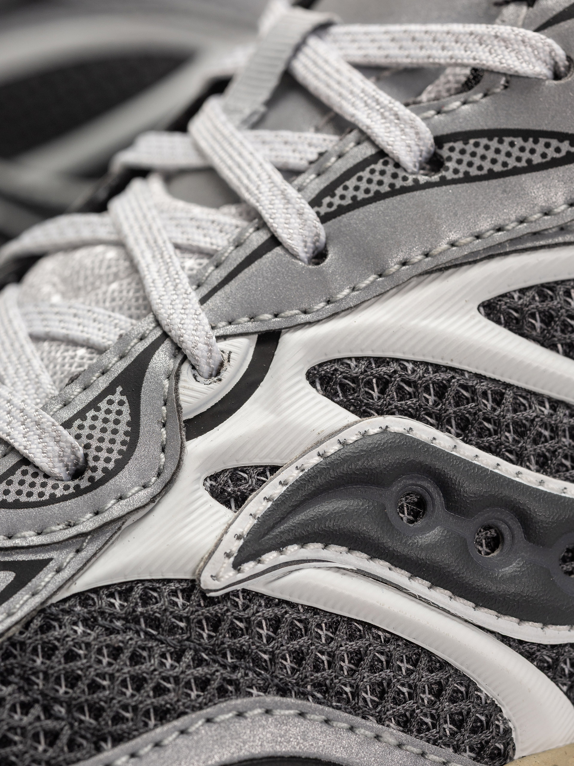 Saucony Shoes Progrid Omni 9 (grey/silver)