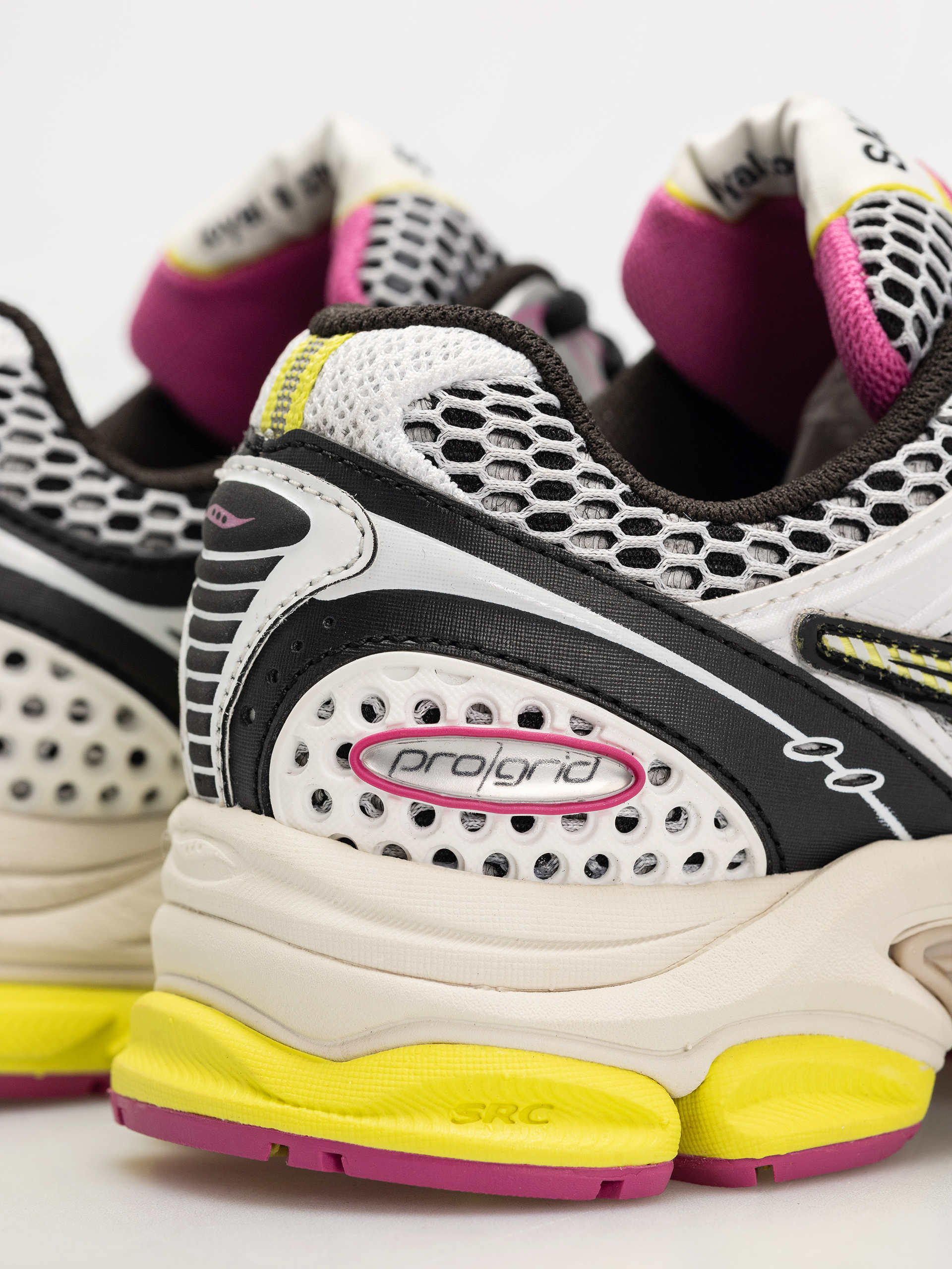 Saucony Shoes Progrid Triumph 4 (white/fluo)