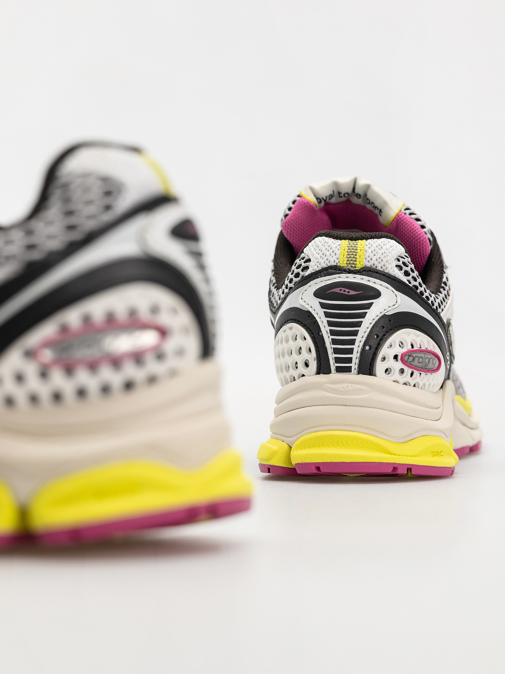 Saucony Shoes Progrid Triumph 4 (white/fluo)