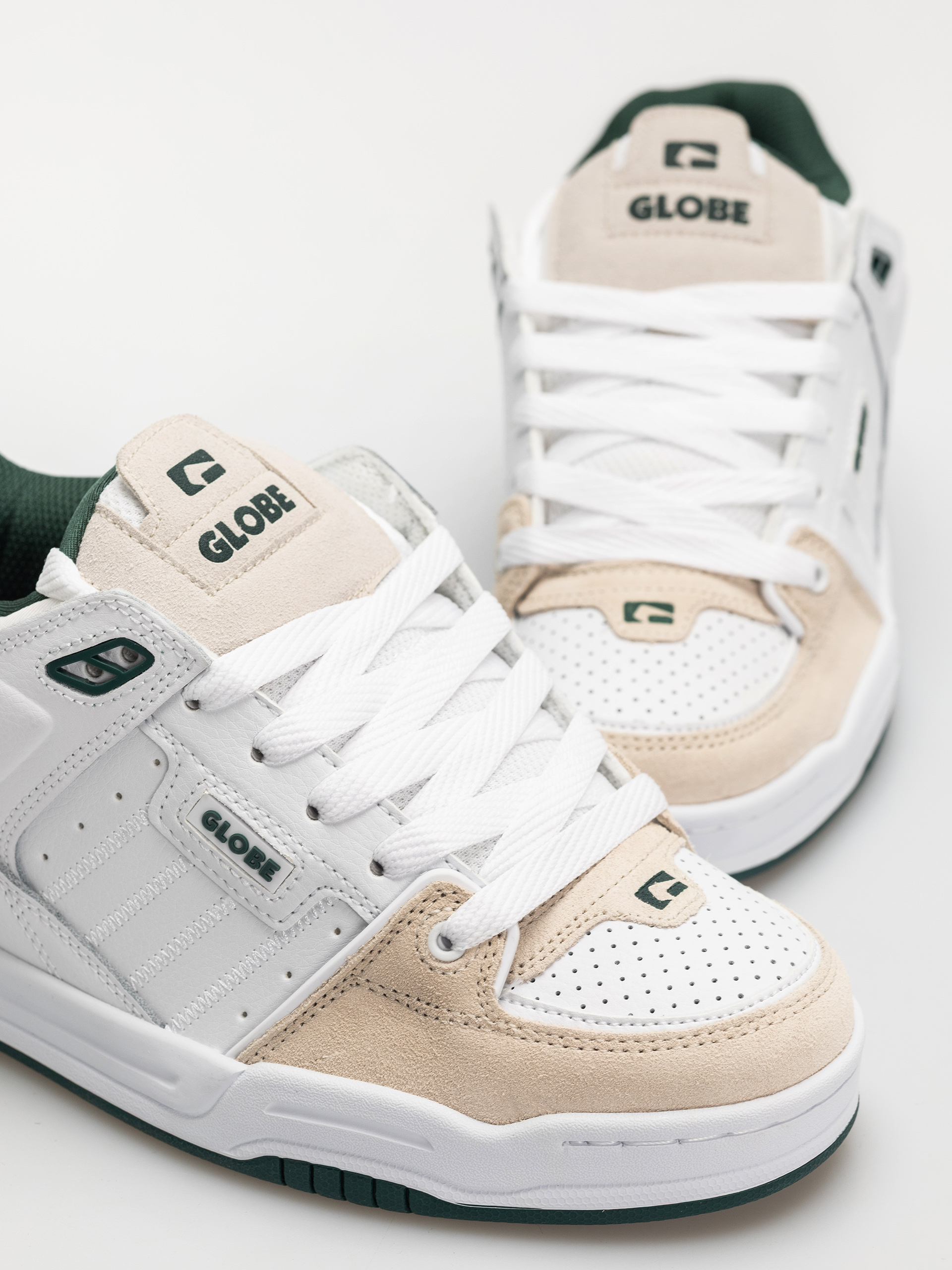 Globe Fusion Shoes (white green)