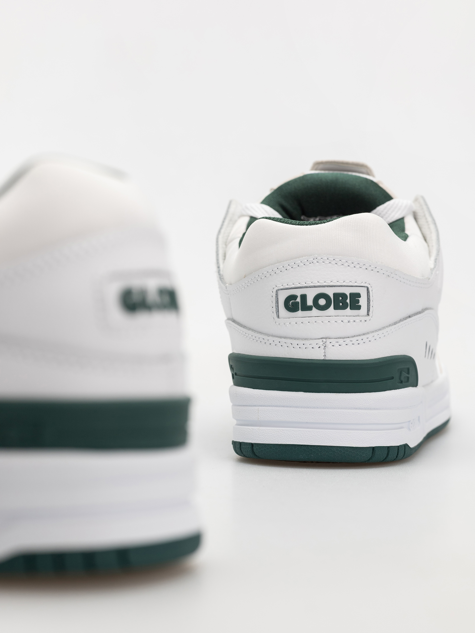 Globe Fusion Shoes (white green)