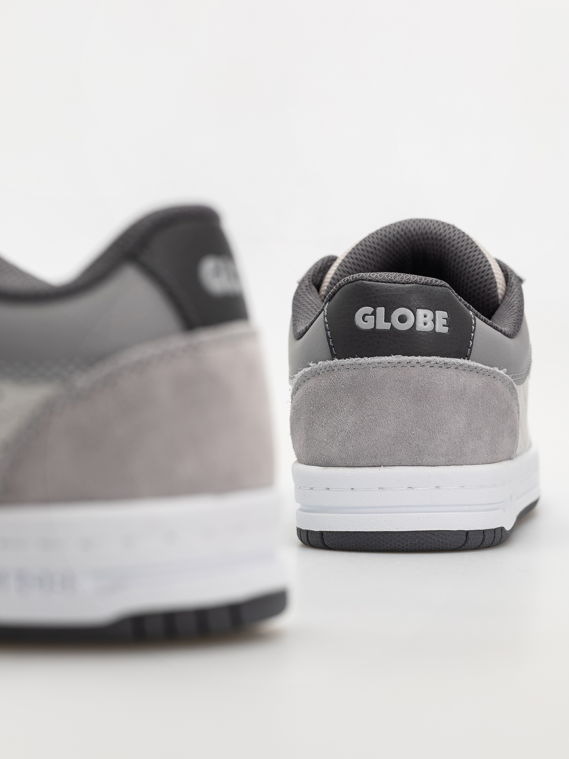 Globe Mojo 2.0 Shoes (triple grey)