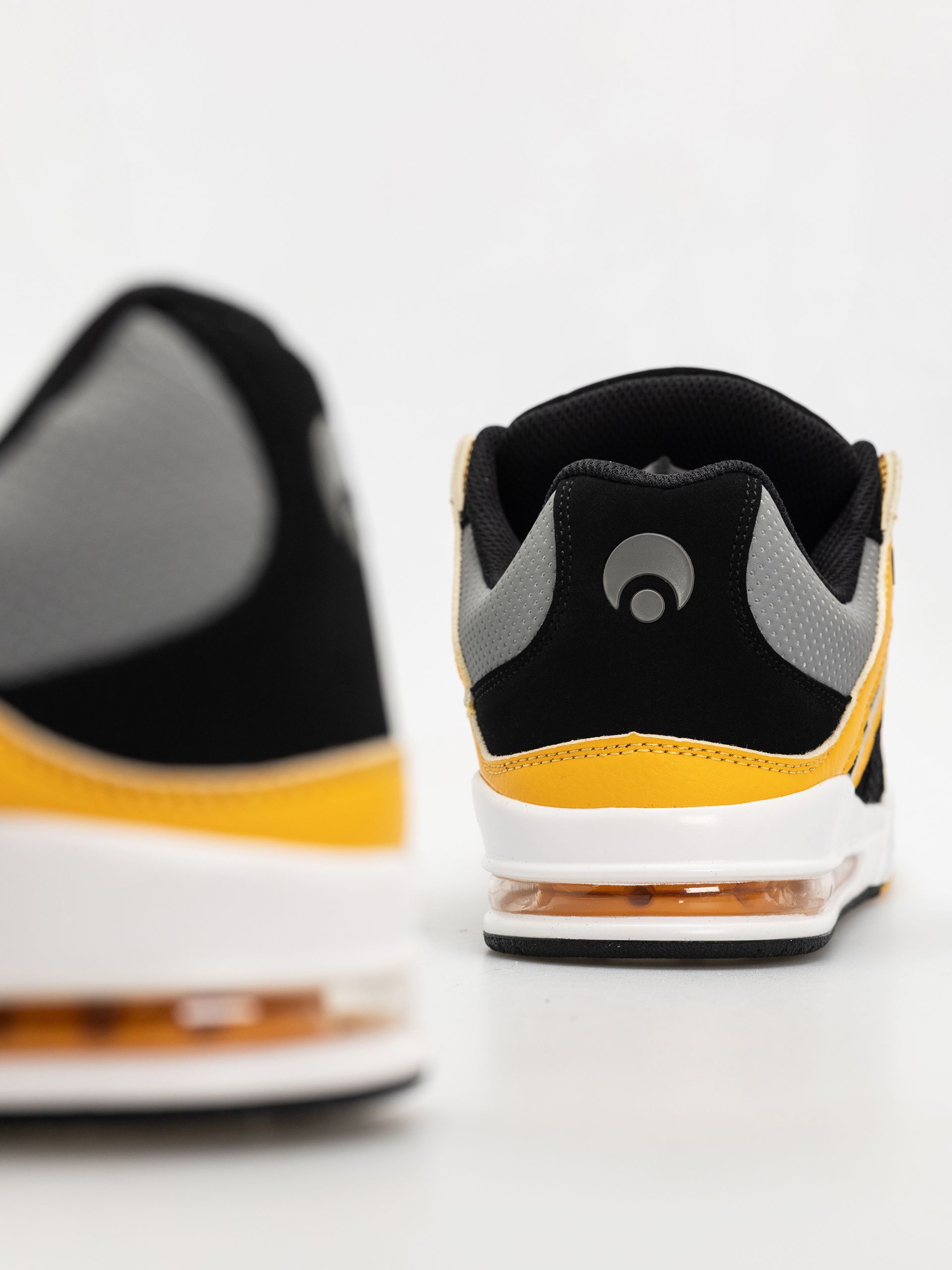 Osiris Pixel Shoes (black/charcoal/yellow)