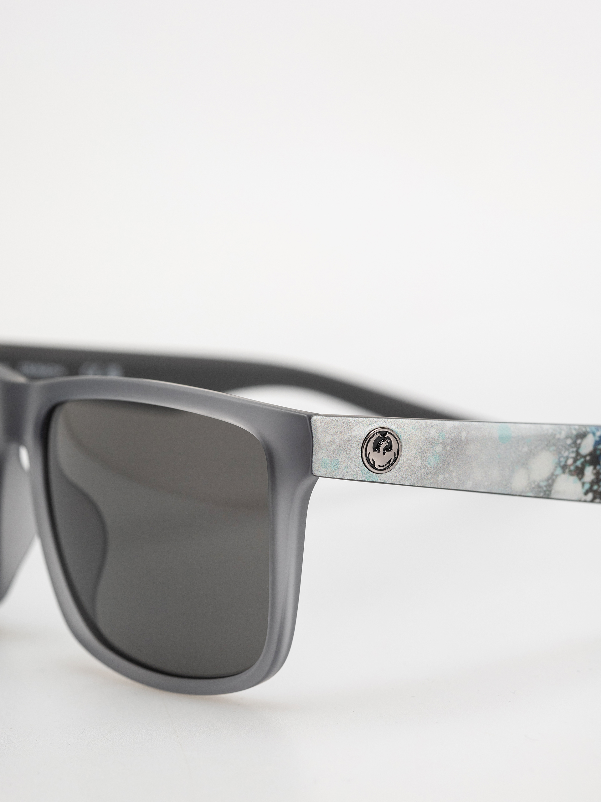 Dragon Meridien Sunglasses (grey/iguchi/ lumalens smoke)