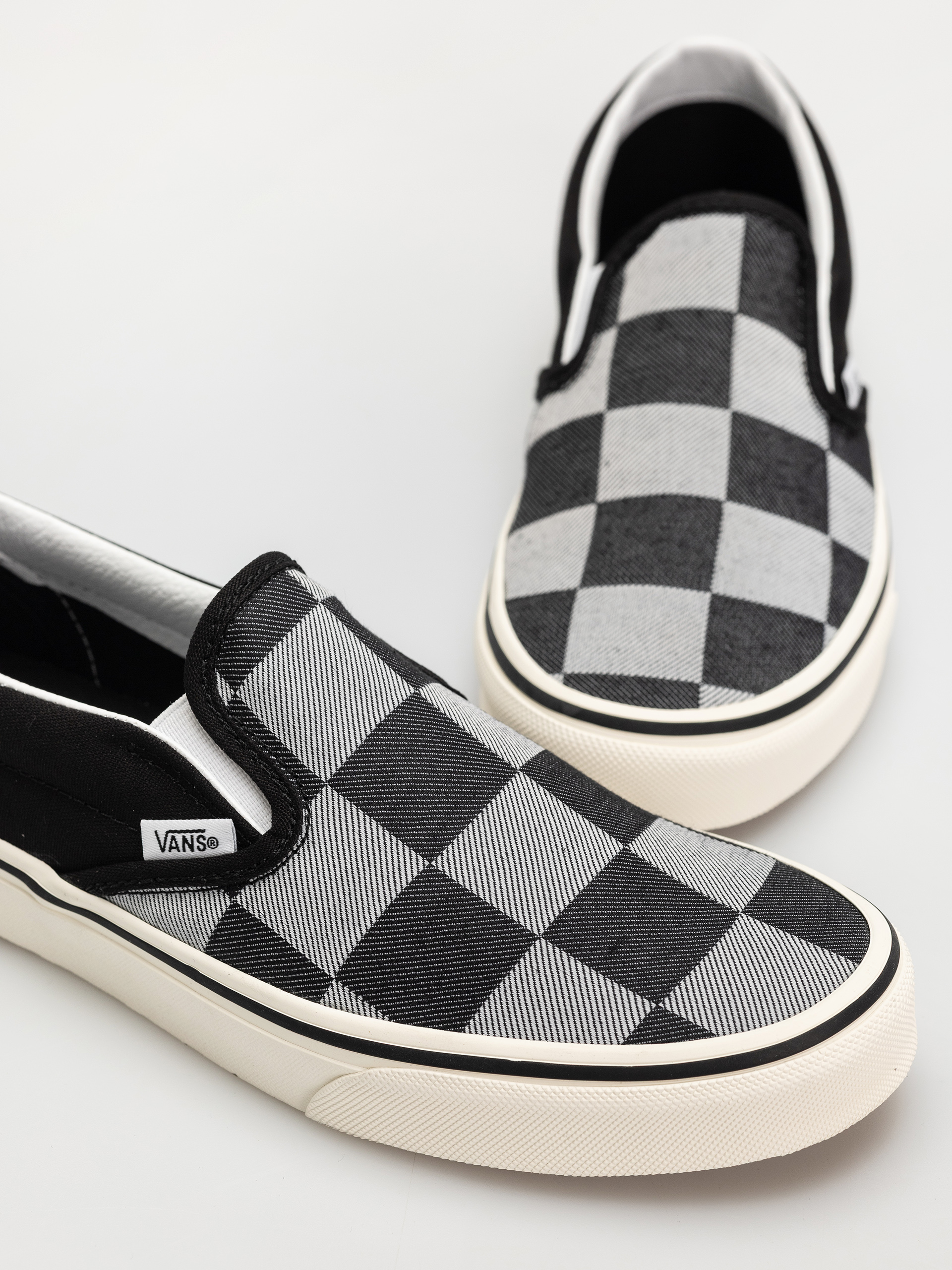 Vans Classic Slip On Shoes (mono checkerboard black)
